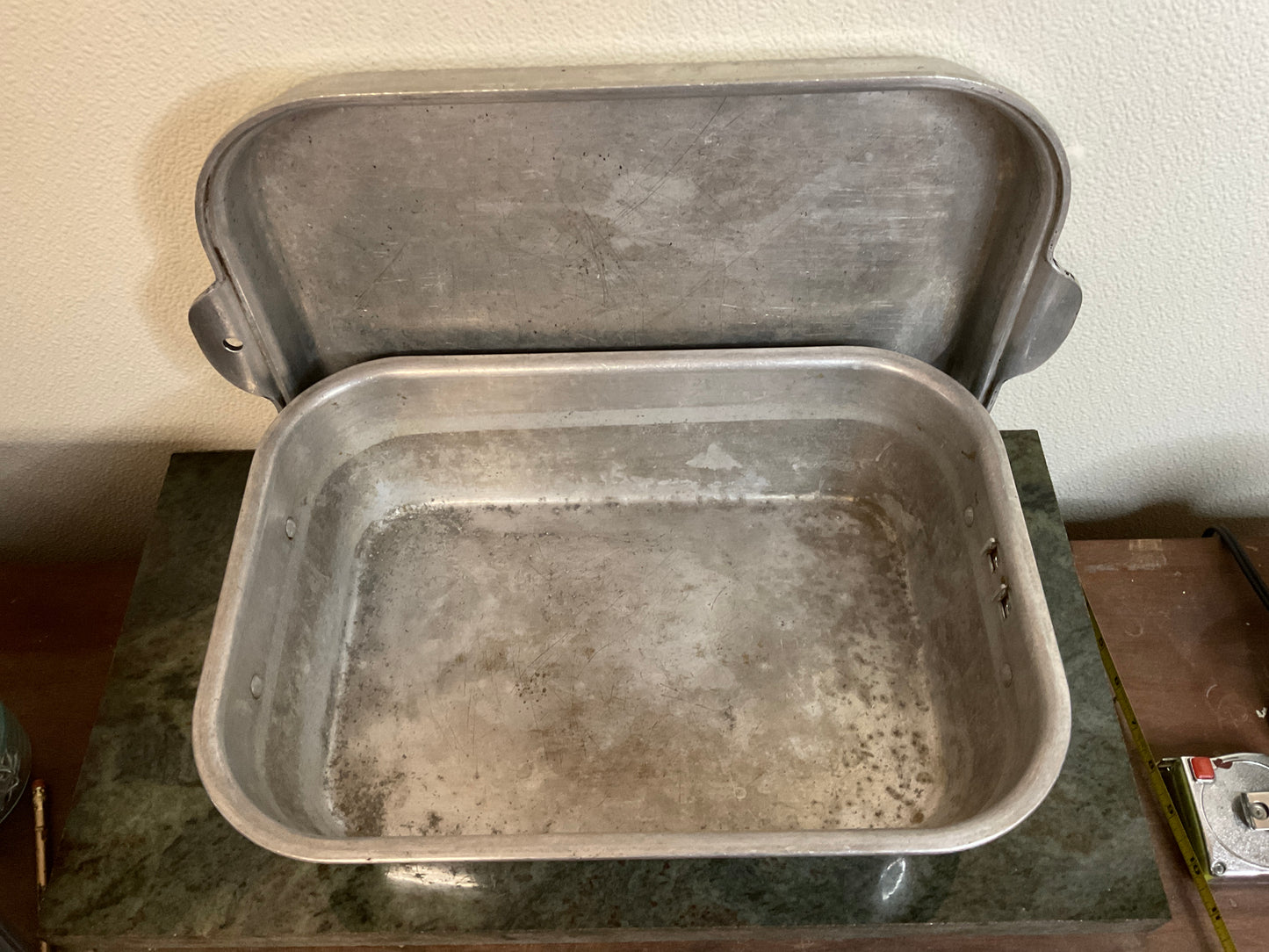 Large Aluminum Roasting Pan with Lid
