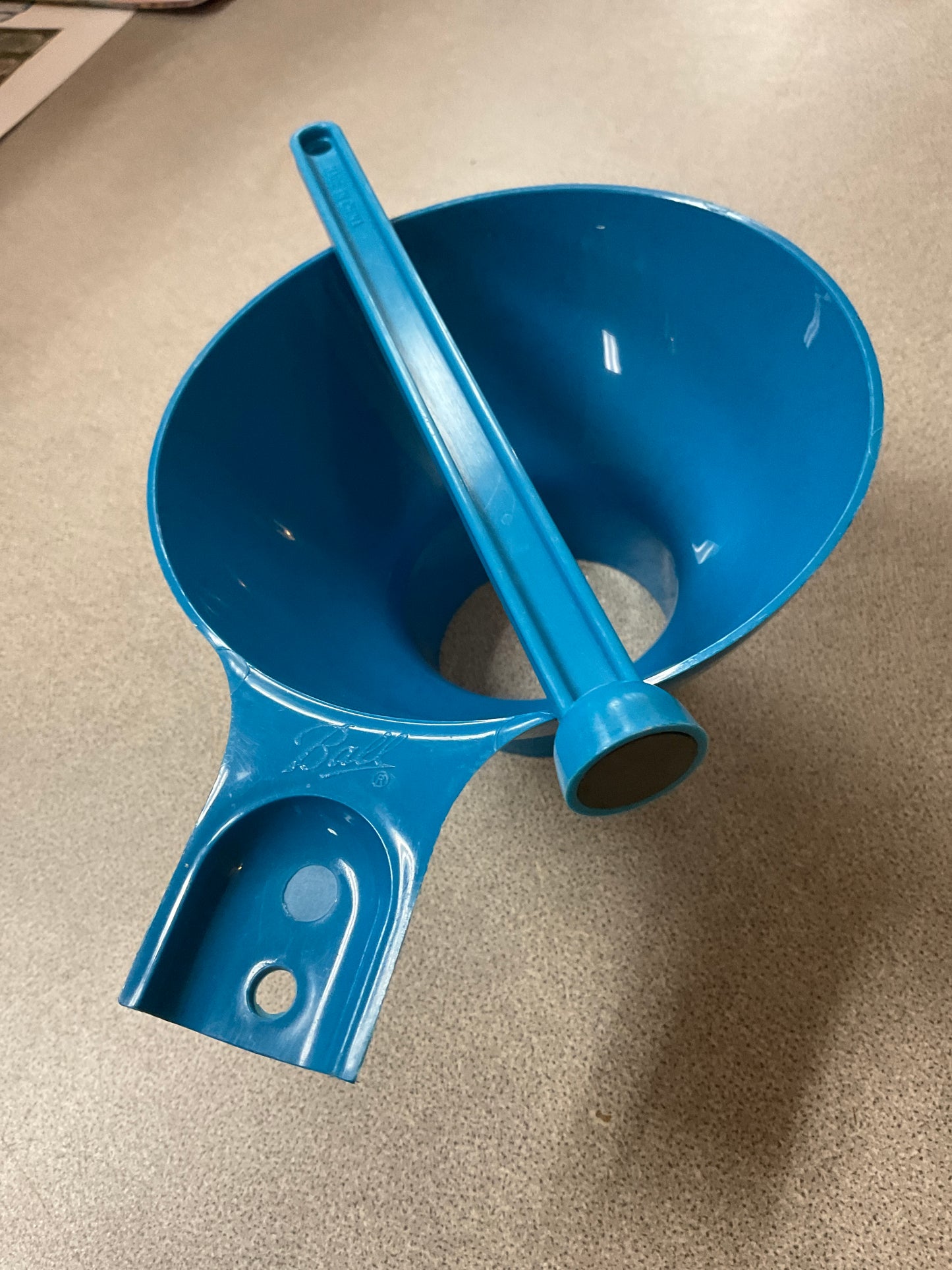 Ball Brand Plastic Funnel & Magnet Lid Tool