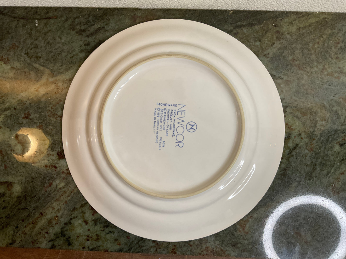 Newcor Stoneware 10 5/8” Dinner Plate