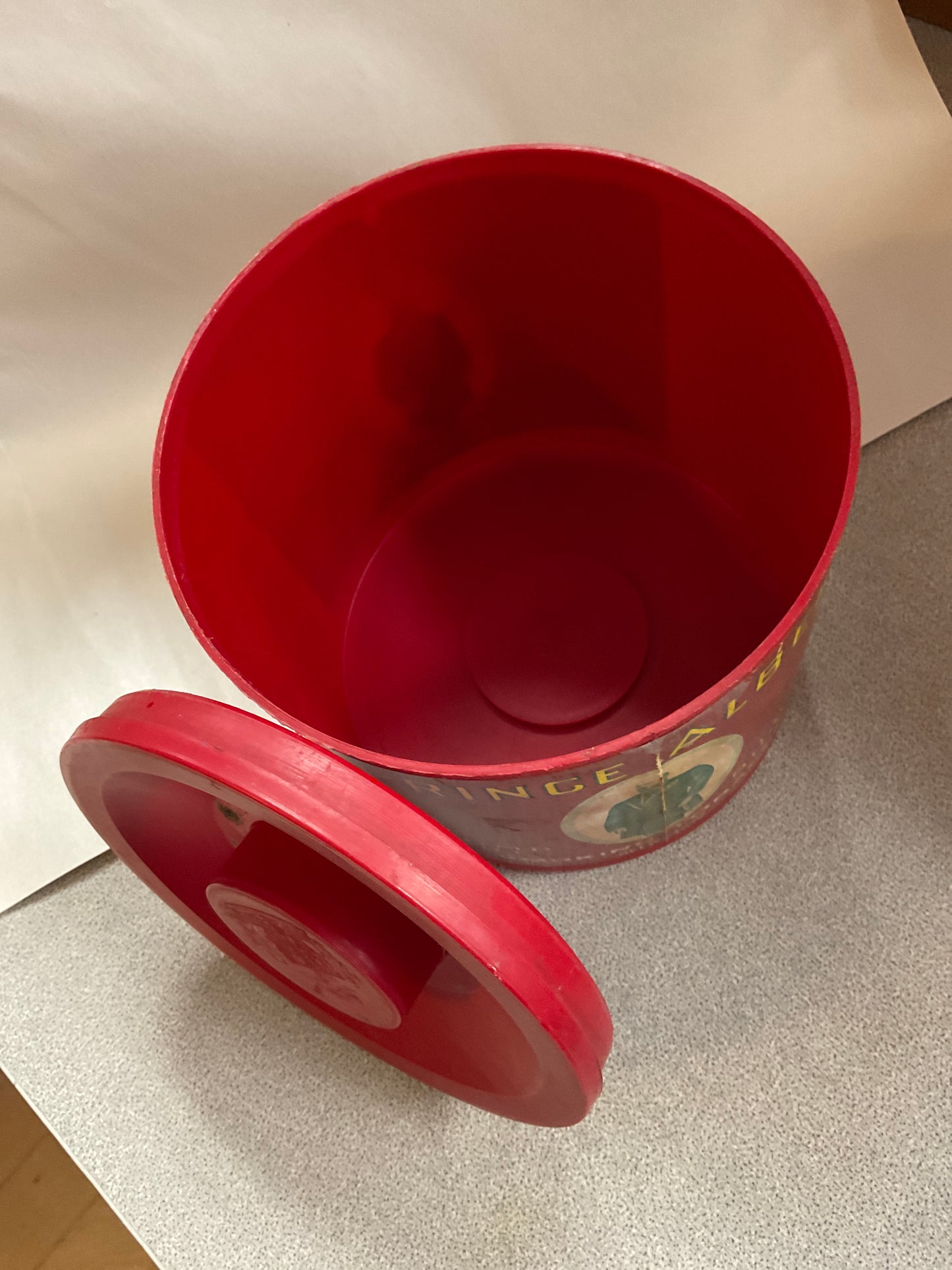 Prince Albert Crimp Cut Smoking Tobacco Plastic Container