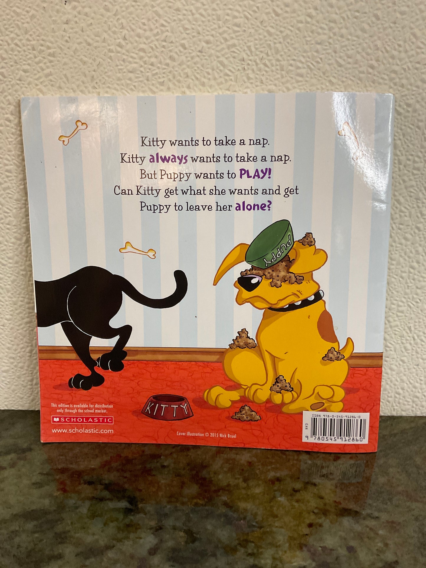 Book Bad Kitty Does NOT Like DOGS