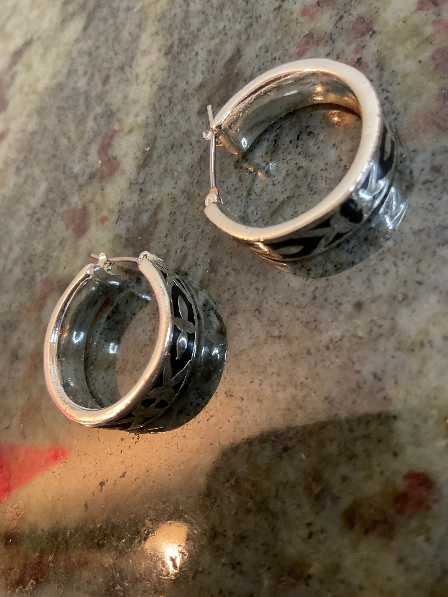 Silvertone Hoop Earrings Black Design