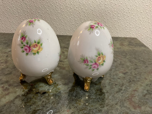 Vtg Enesco Floral S&P Shakers Egg Shaped