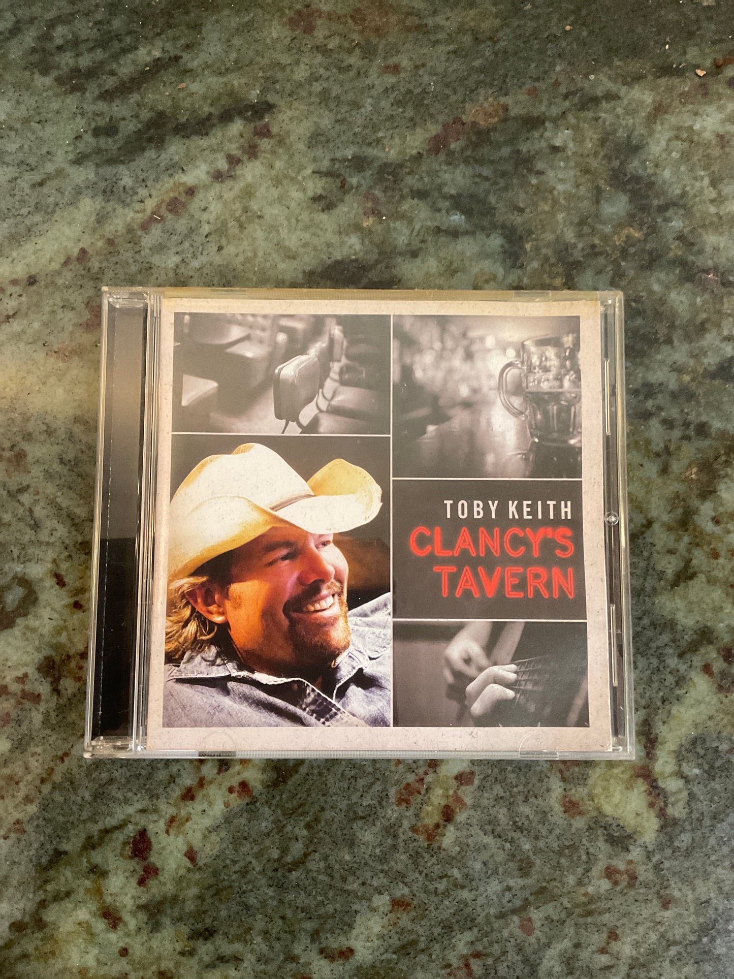 Toby Keith Clancys Tavern