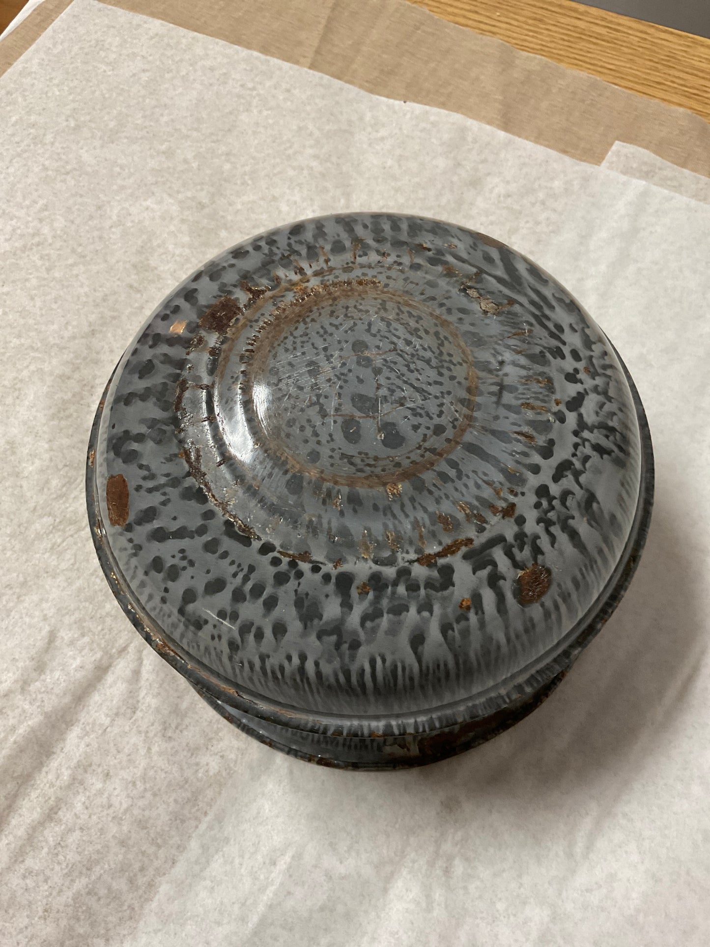 Graniteware Spittoon