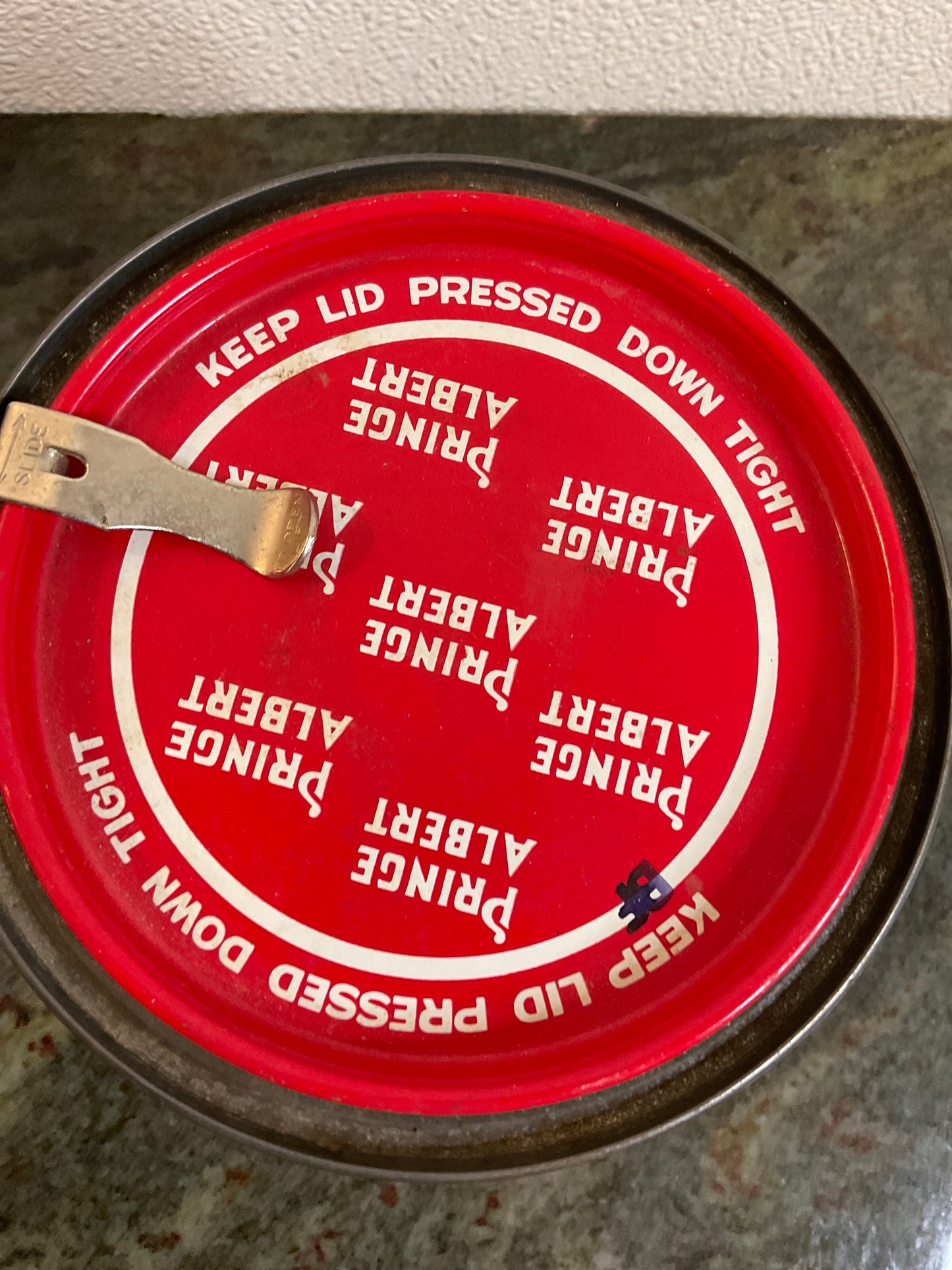 Prince Albert Crimp Cut Tin
