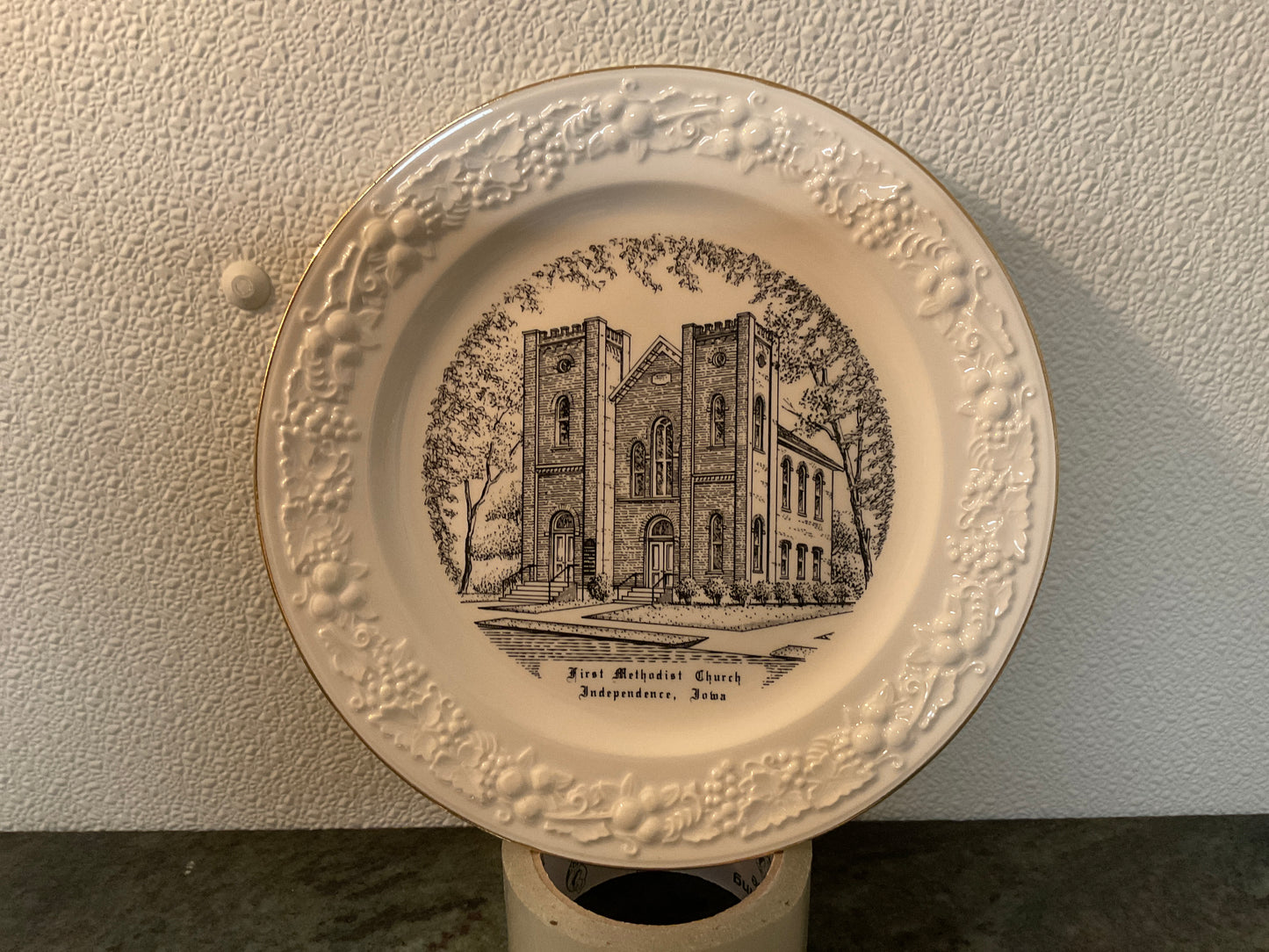 Independence Iowa 1868 First Methodist Church Souvenir Plate