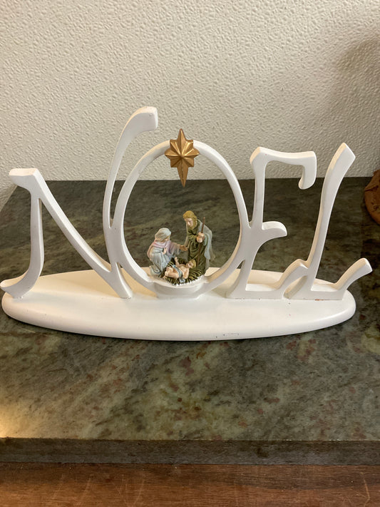 Vintage Avon Noel Decor W/light