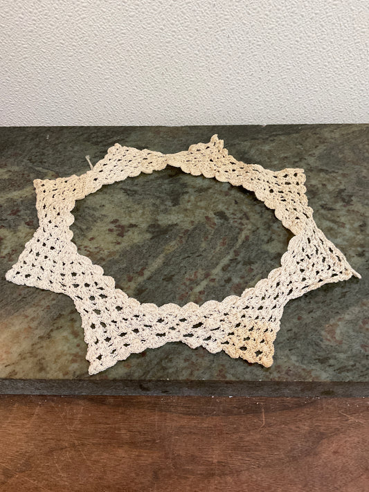 Vintage 12” Crocheted Collar/Wreath Dolly