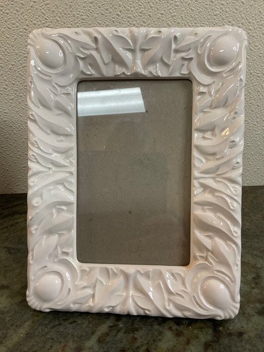 White Ceramic 8x6 Frame