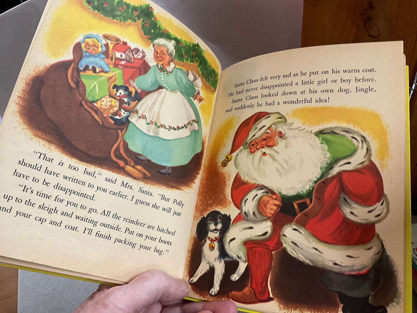 Book Polly’s Christmas Present