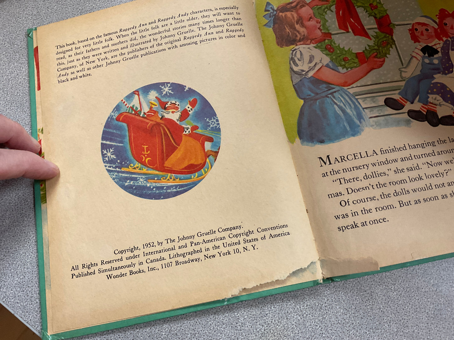 Book Raggedy Ann’s Merriest Christmas