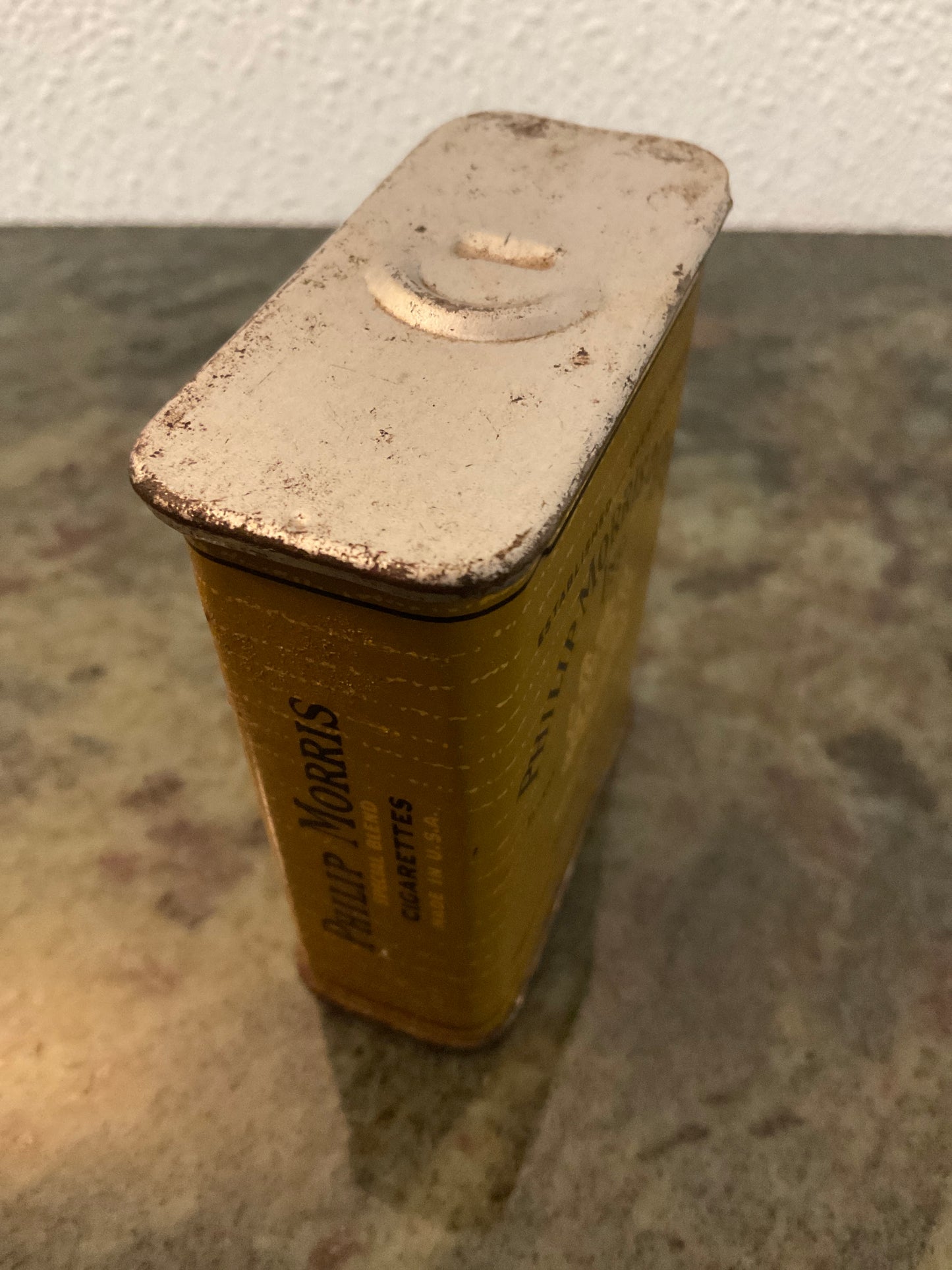 Philip Morris Cigarette Tin