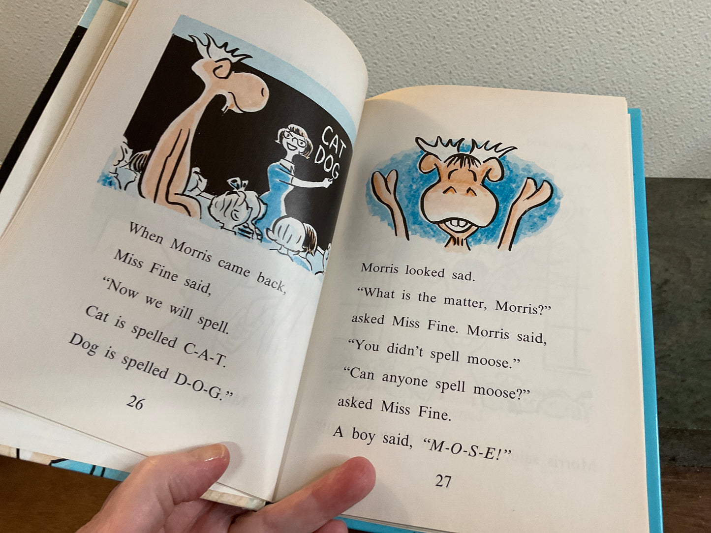 Book Morris Goes To School
