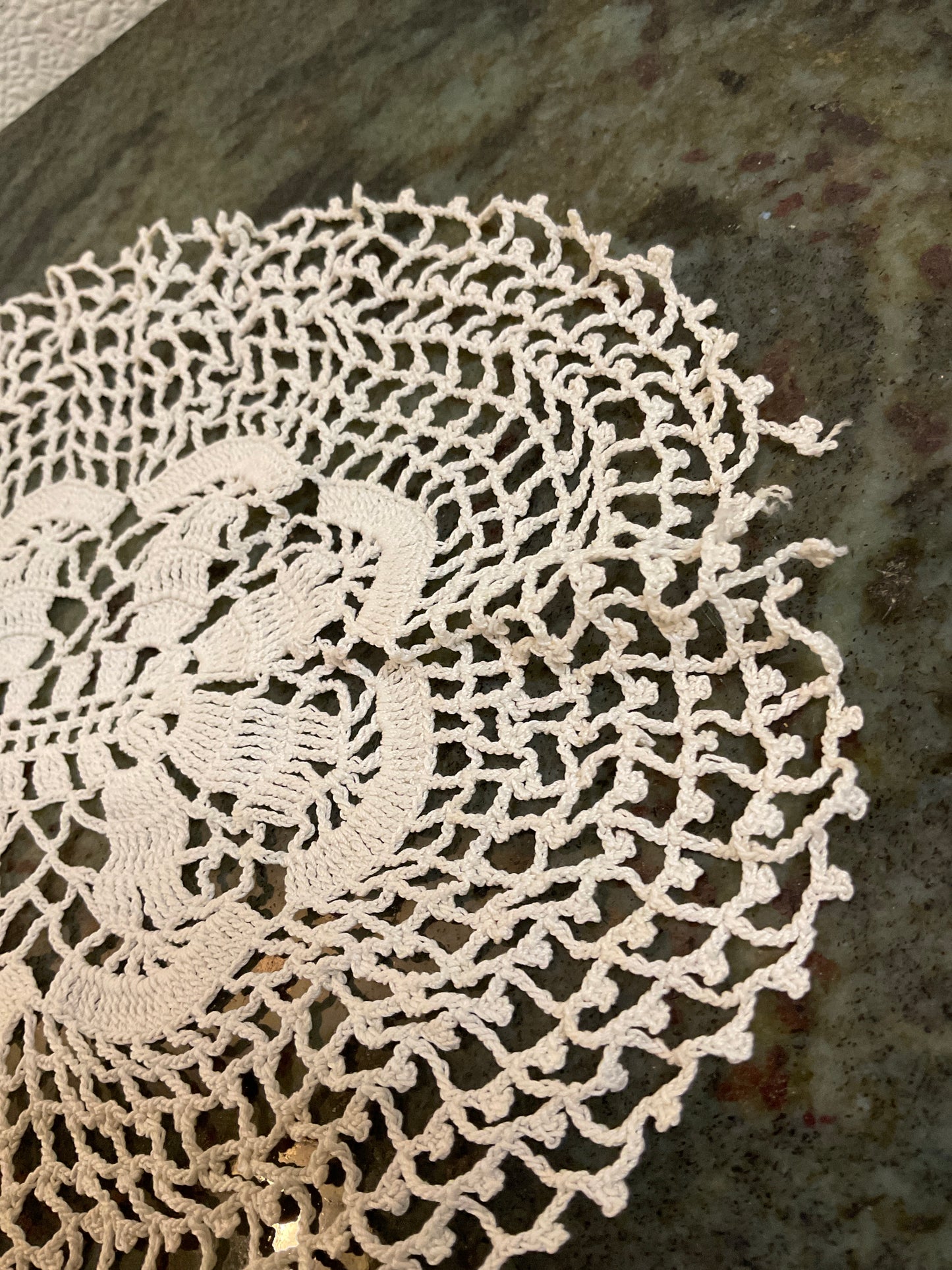 10” x 7.5” Oval Doily