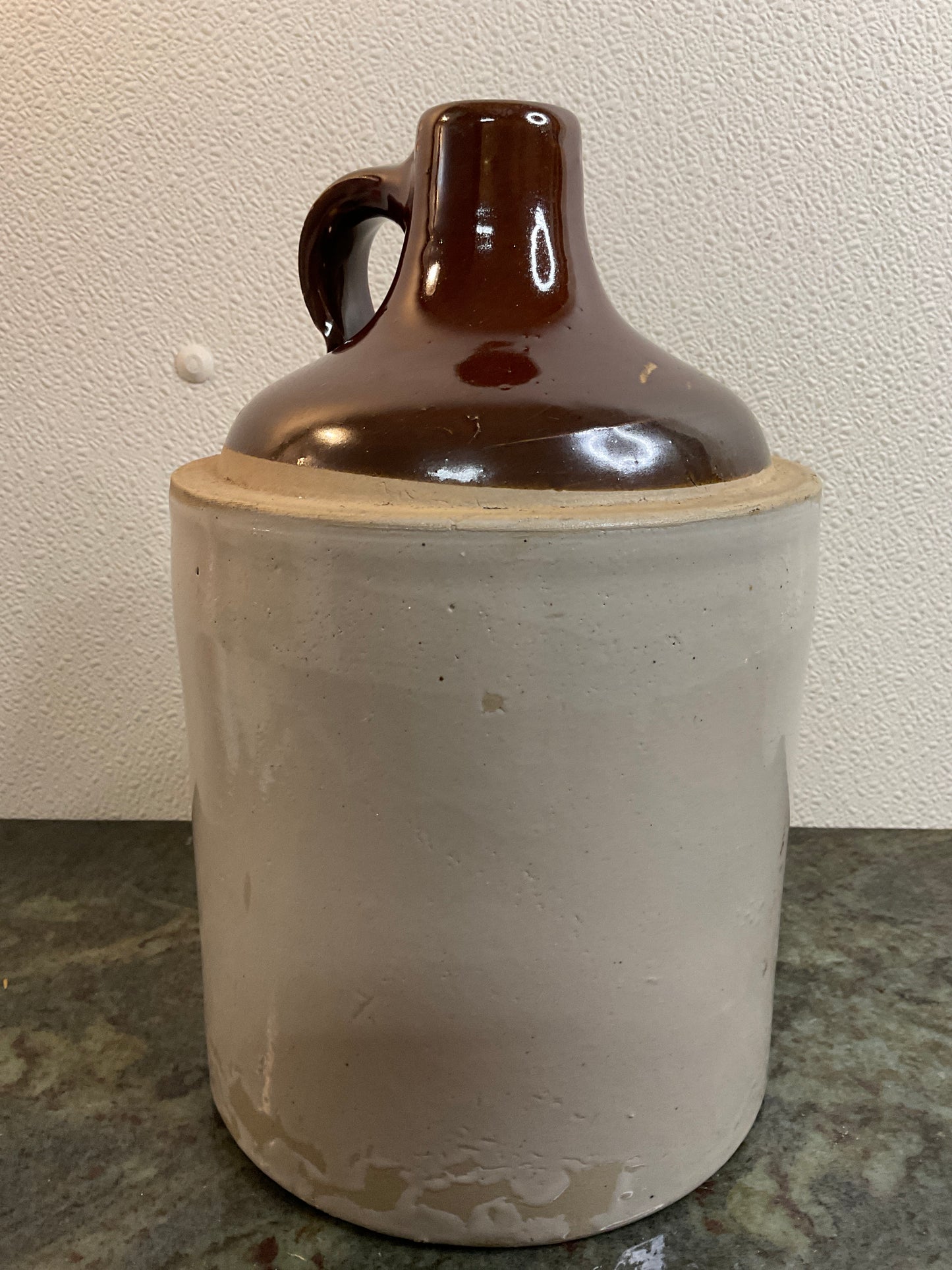 1 gallon Stoneware Jug with handle