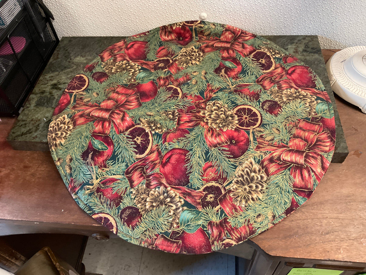 Round Holiday Fabric Mat