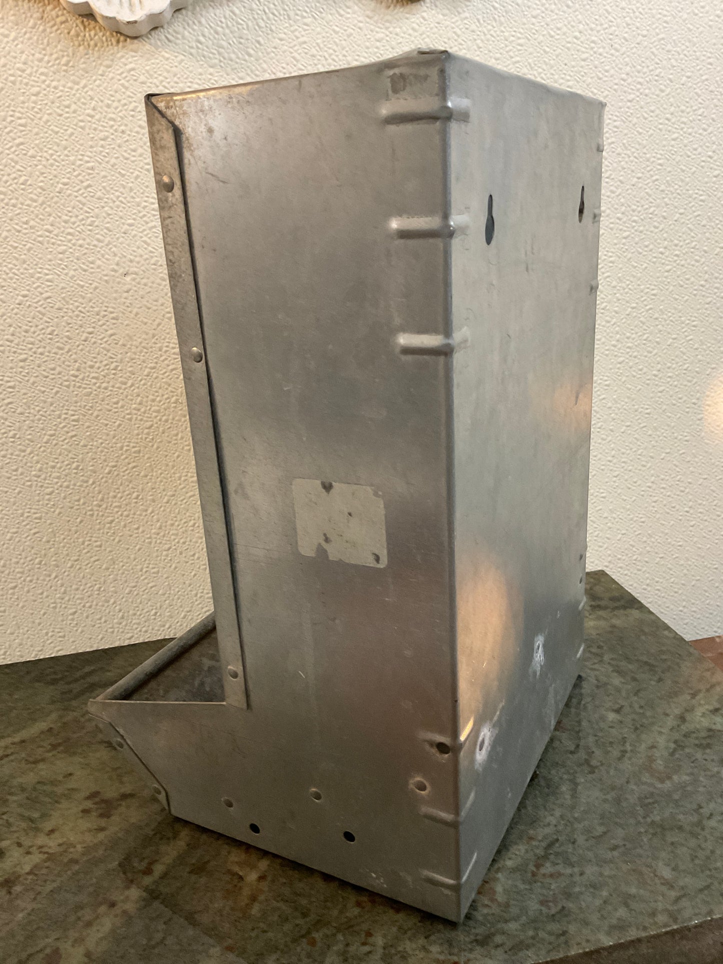 Vtg #88 Galvanized Feeder by Nelson