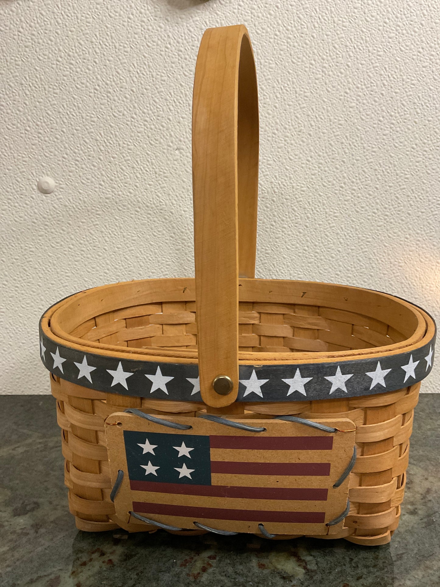 Patriotic Basket w/attached flag plague