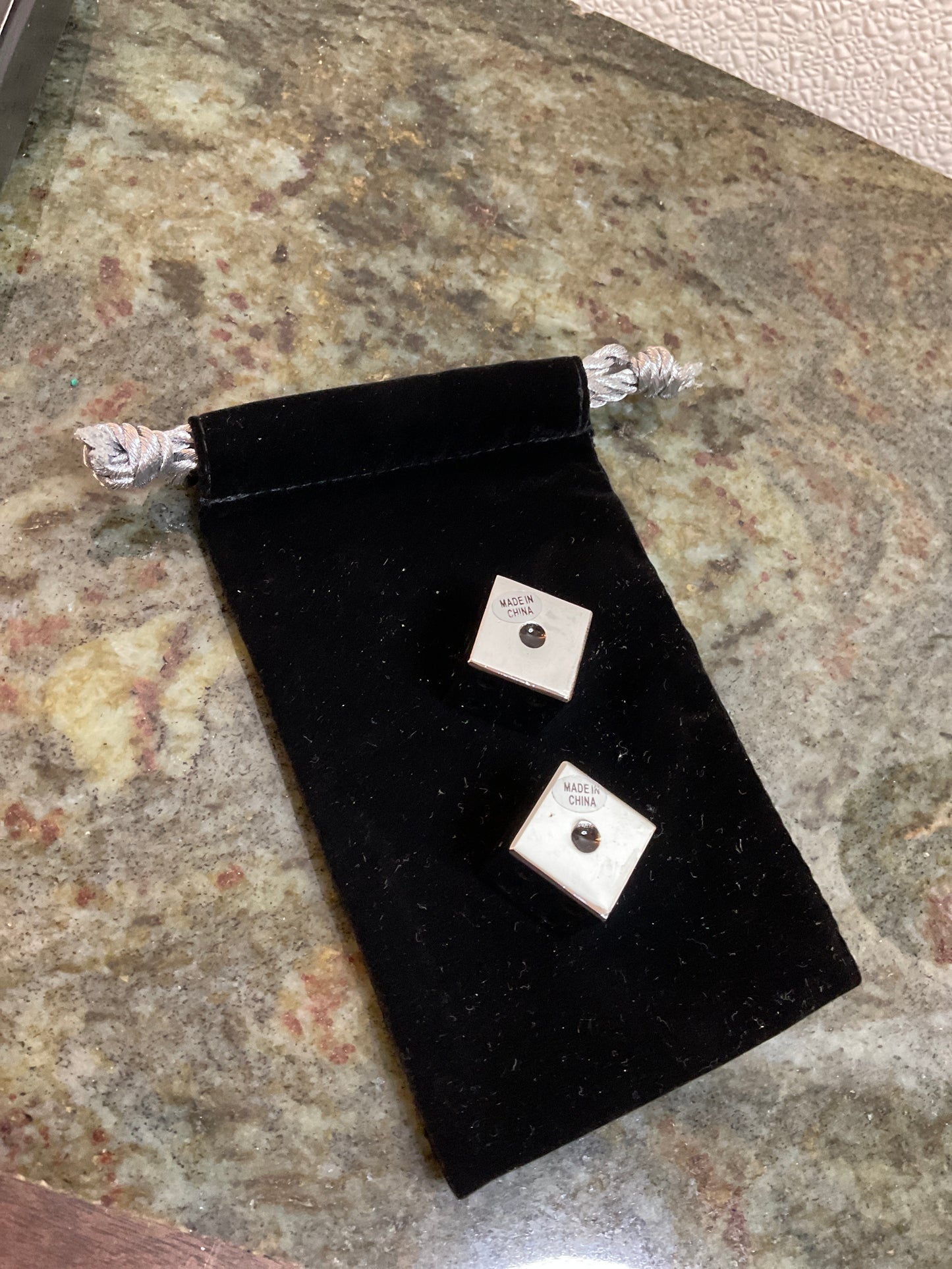 Marlboro Dice Game