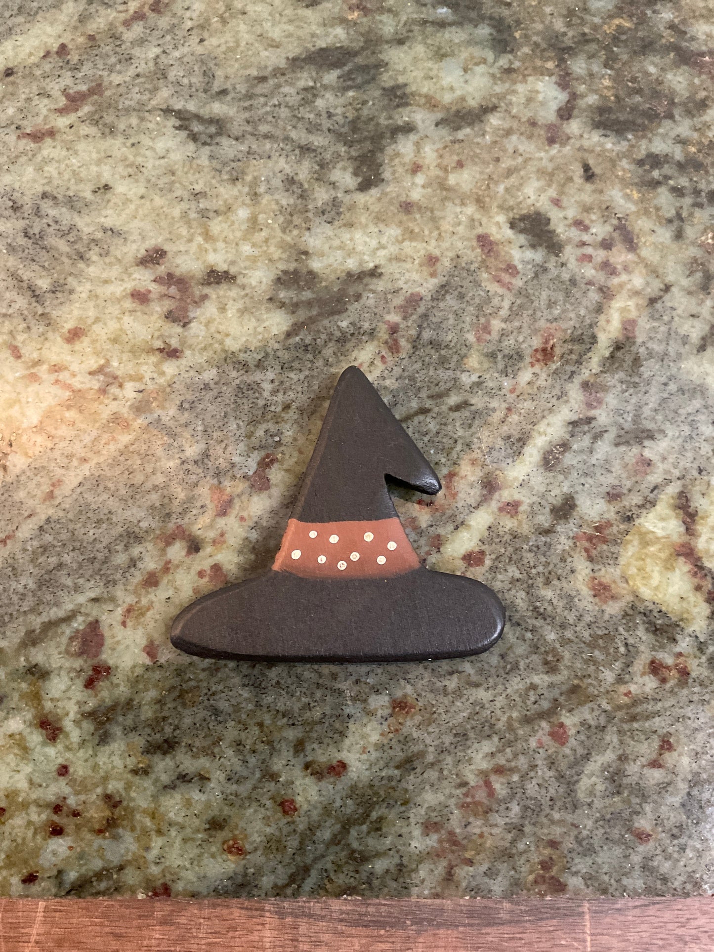 Wood Witch Hat Magnet