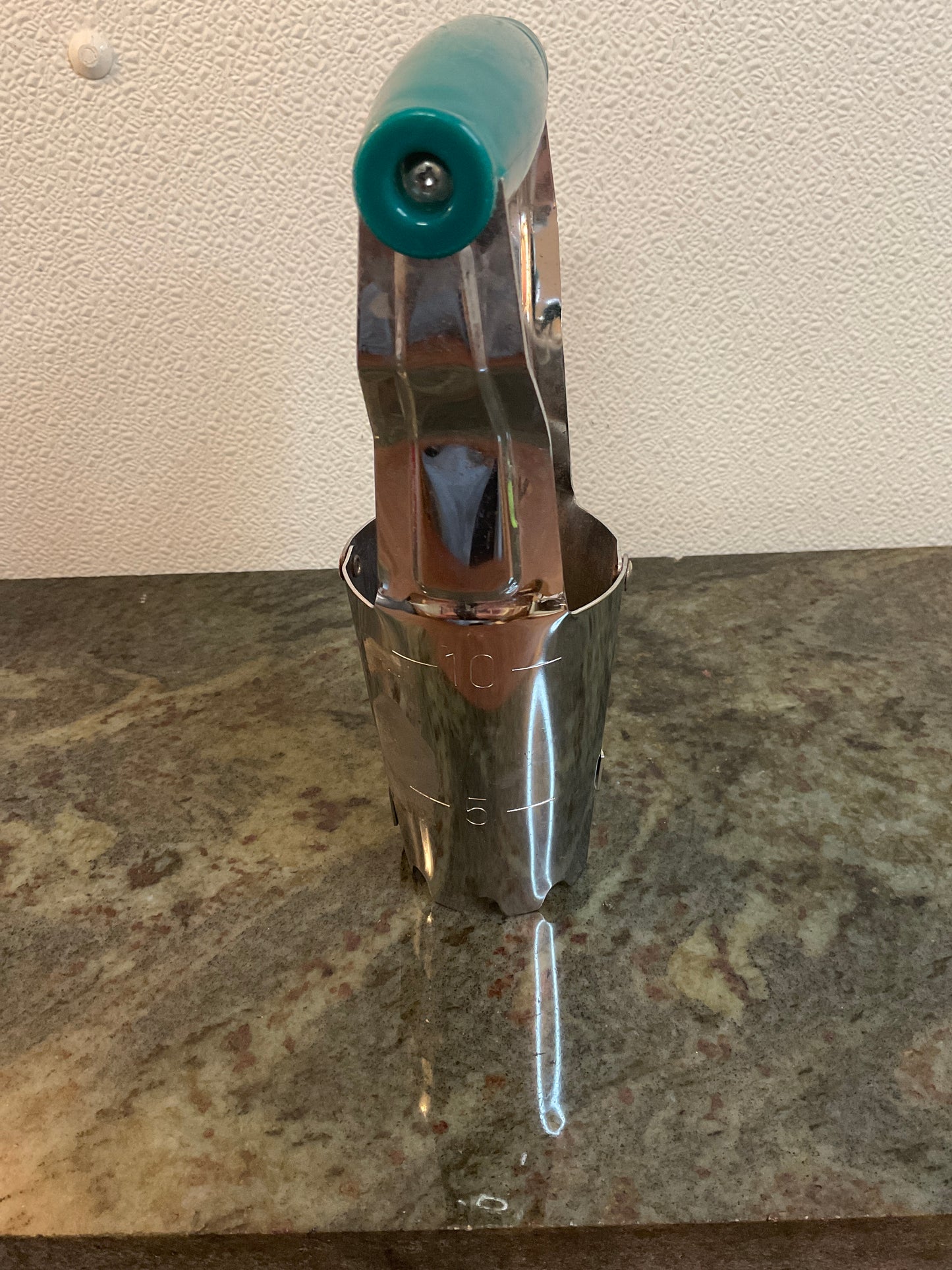 Metal Bulb Planter