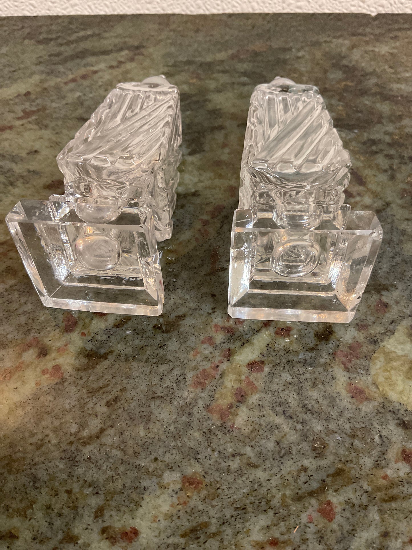 Vintage Mid Century  Clear Glass  salt/ pepper shakers