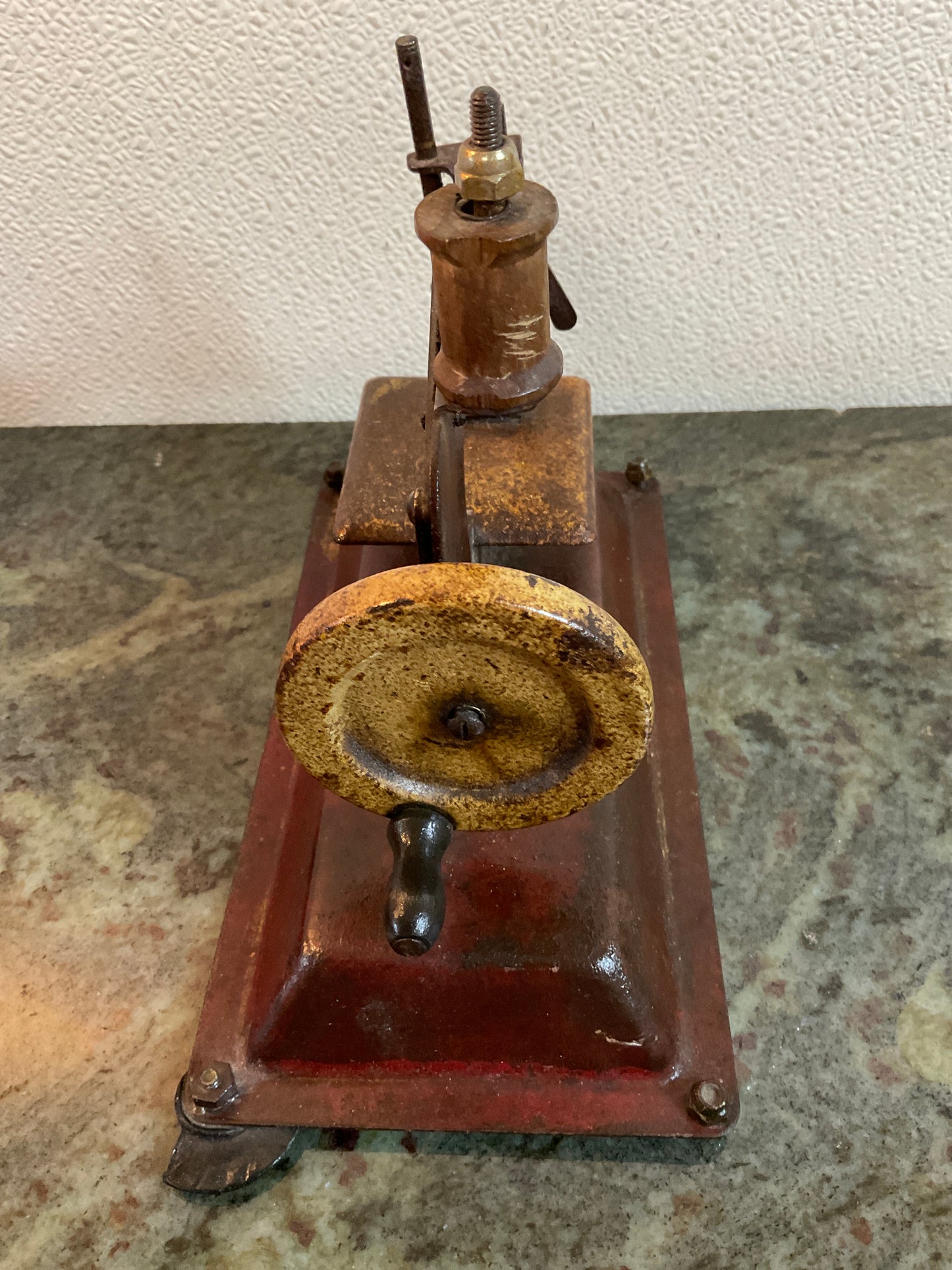 Gateway 1940’s Children’s Sewing Machine