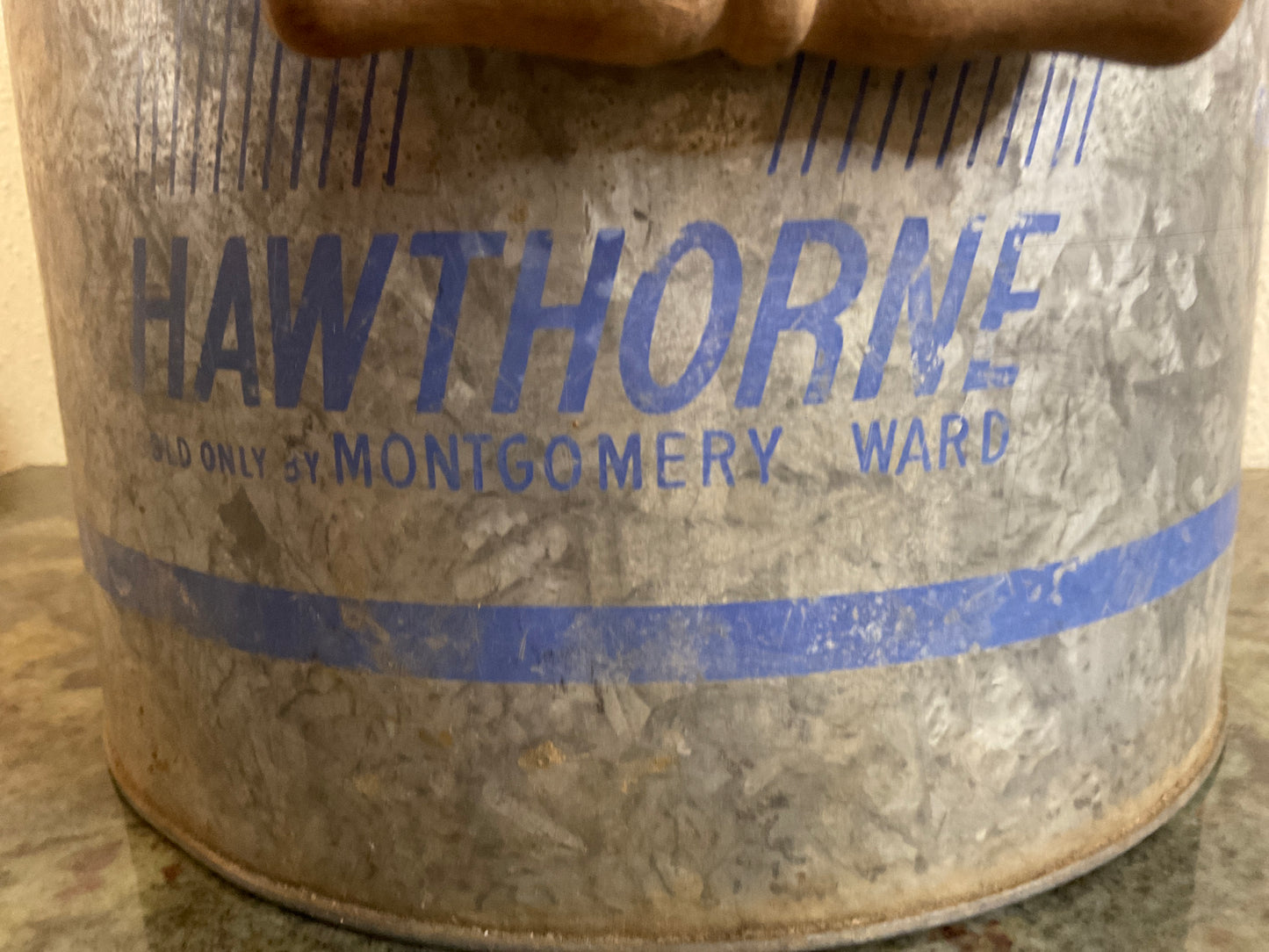 Hawthorne 10 gallon Minnow Bucket