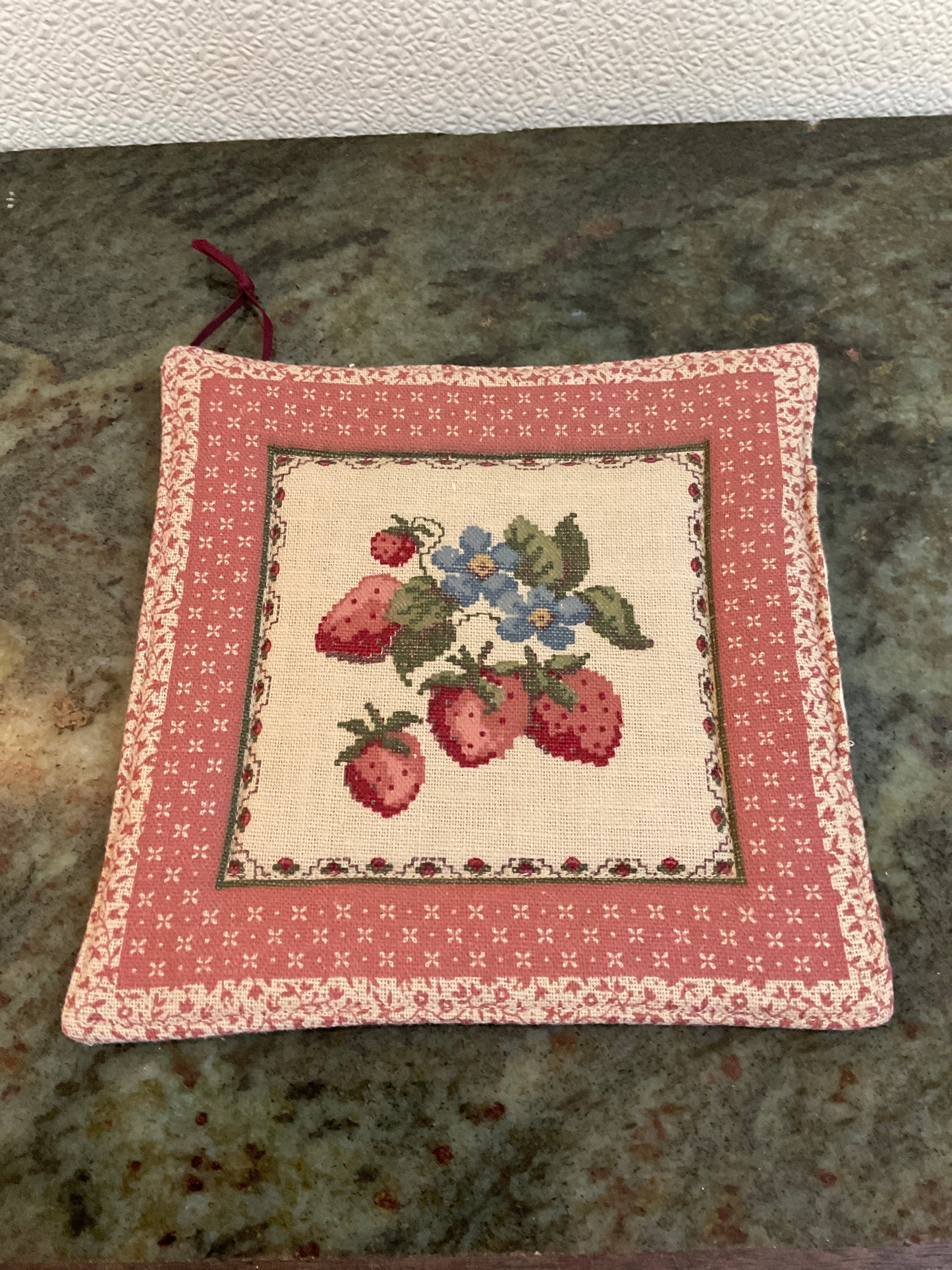 Quilted Set Of 2 Pot Holders