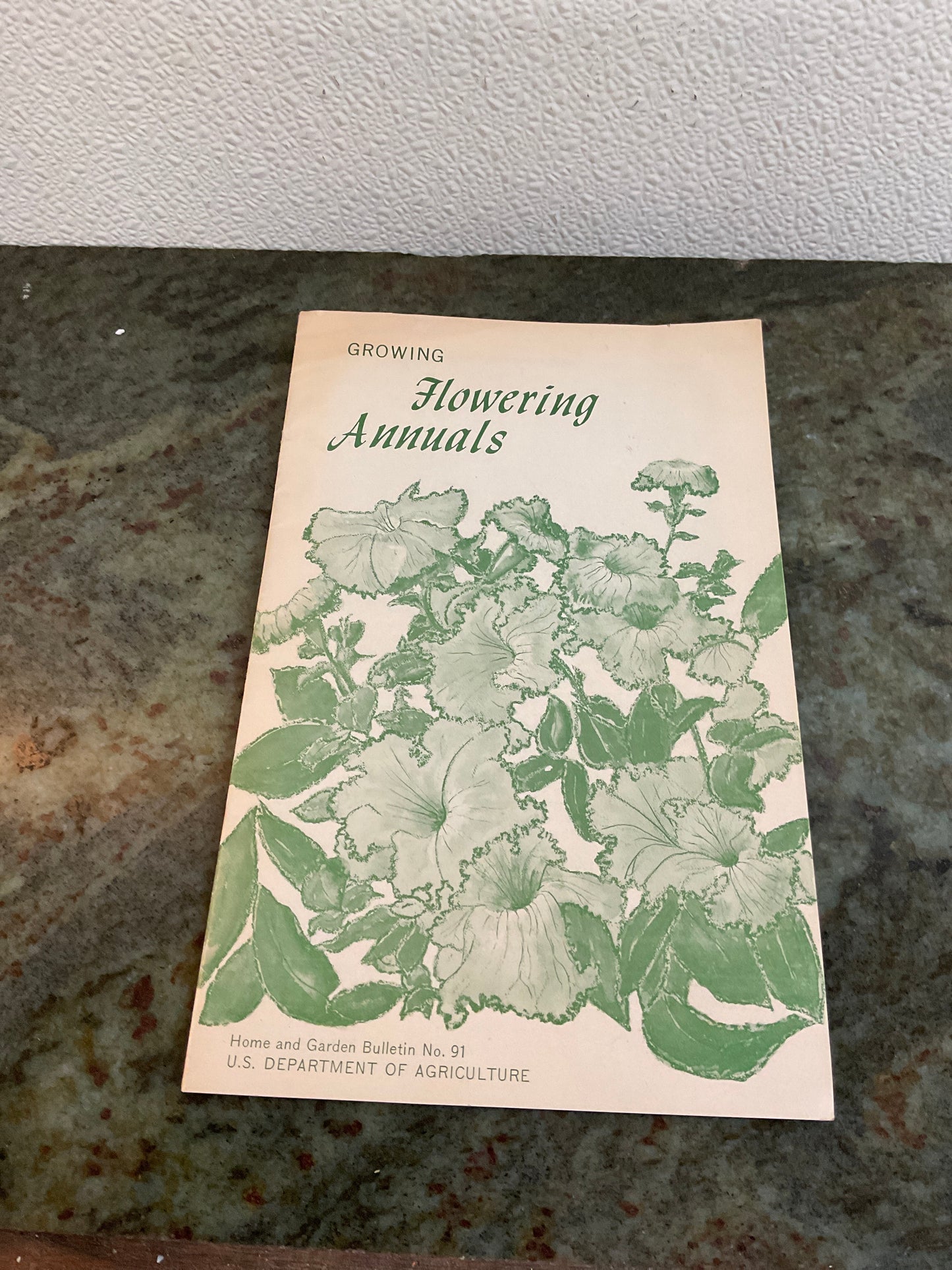 Growing Flowering Annuals Book