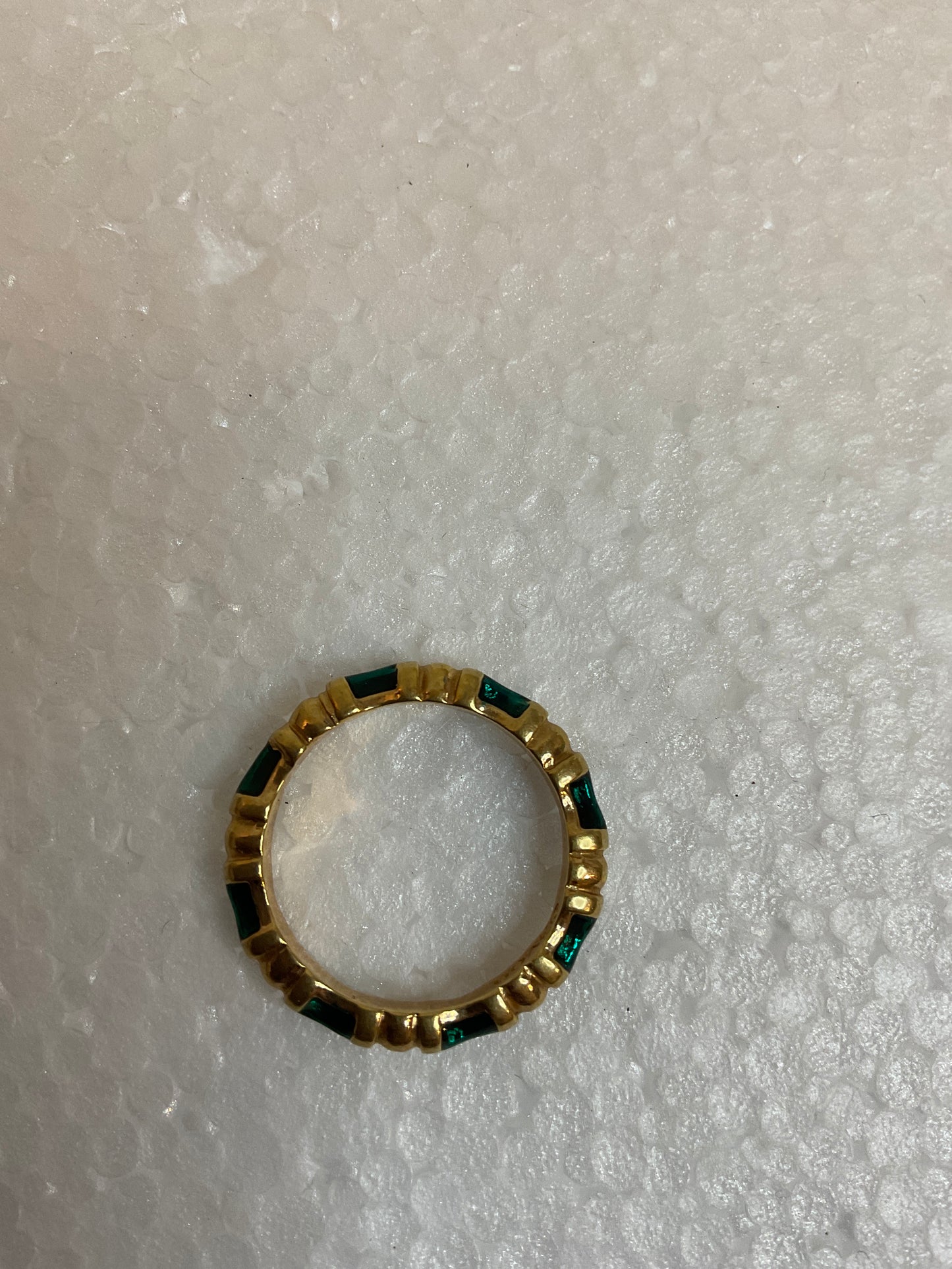 Avon Vintage Gold Tone Royal Circle Green Enamel Stackable Ring
