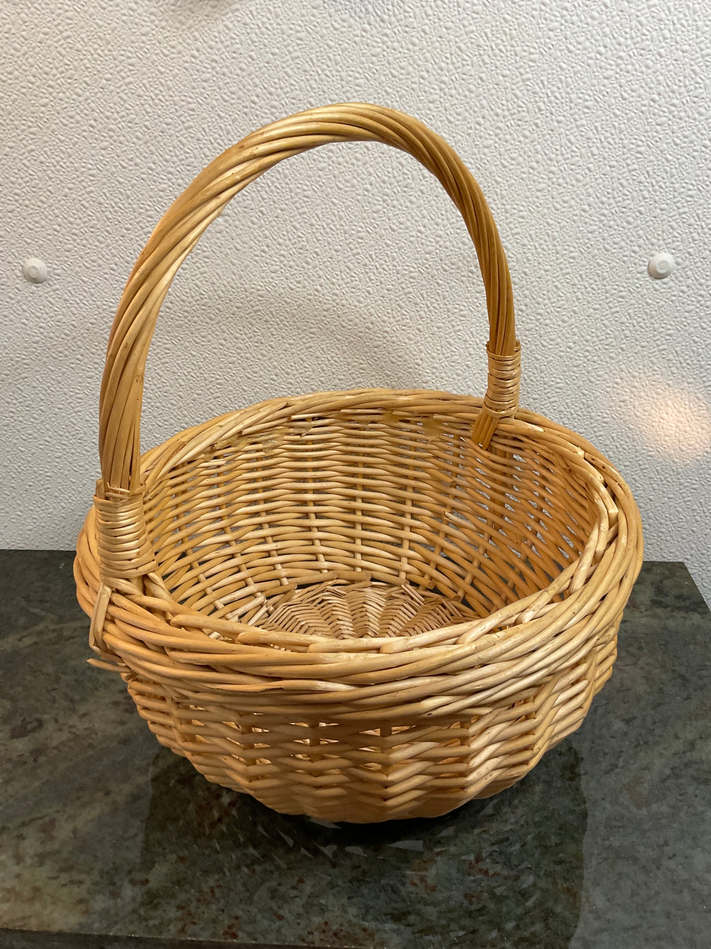Round Wicker Basket with Handle