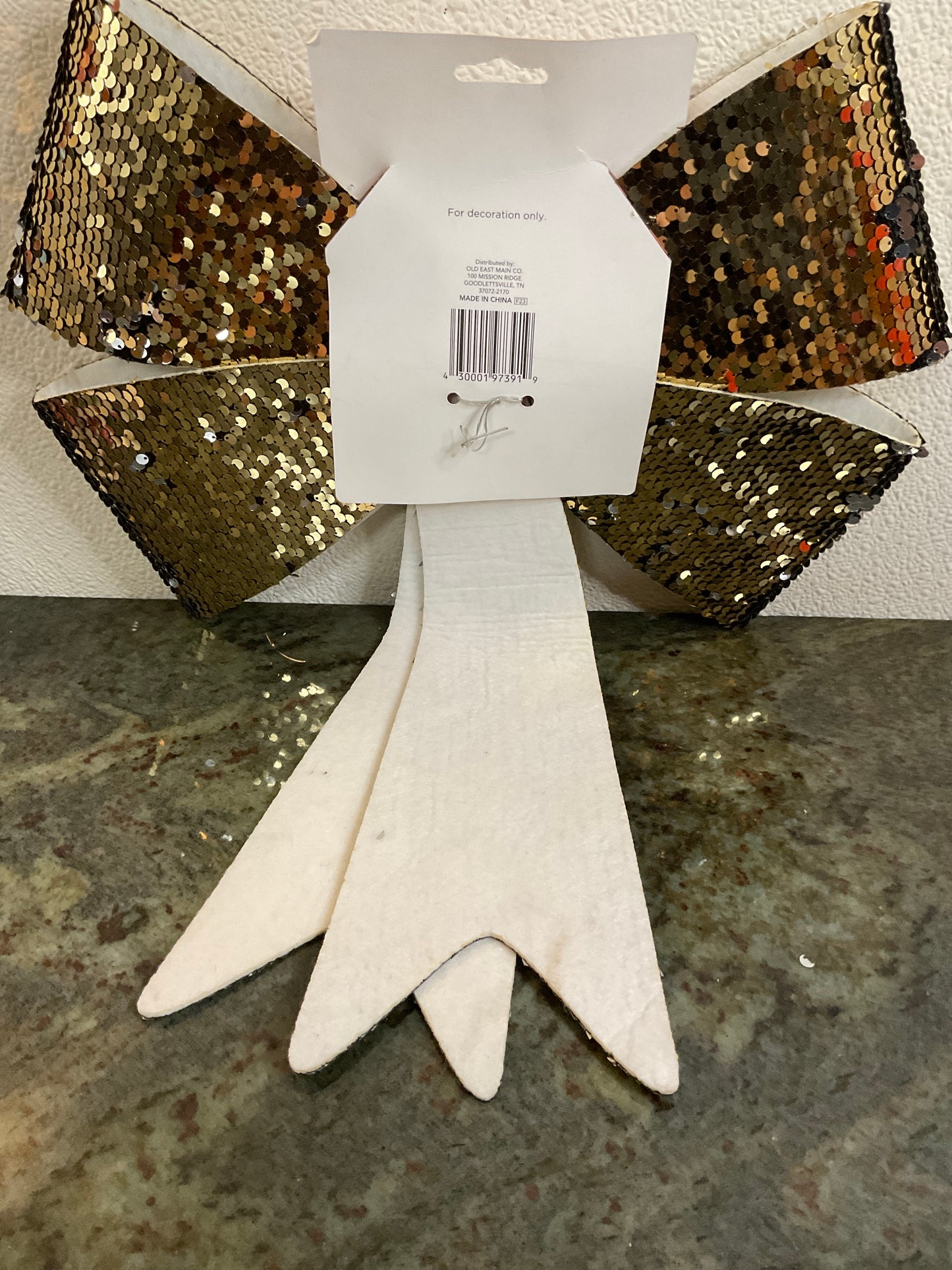 Holiday Style Sequin Bow