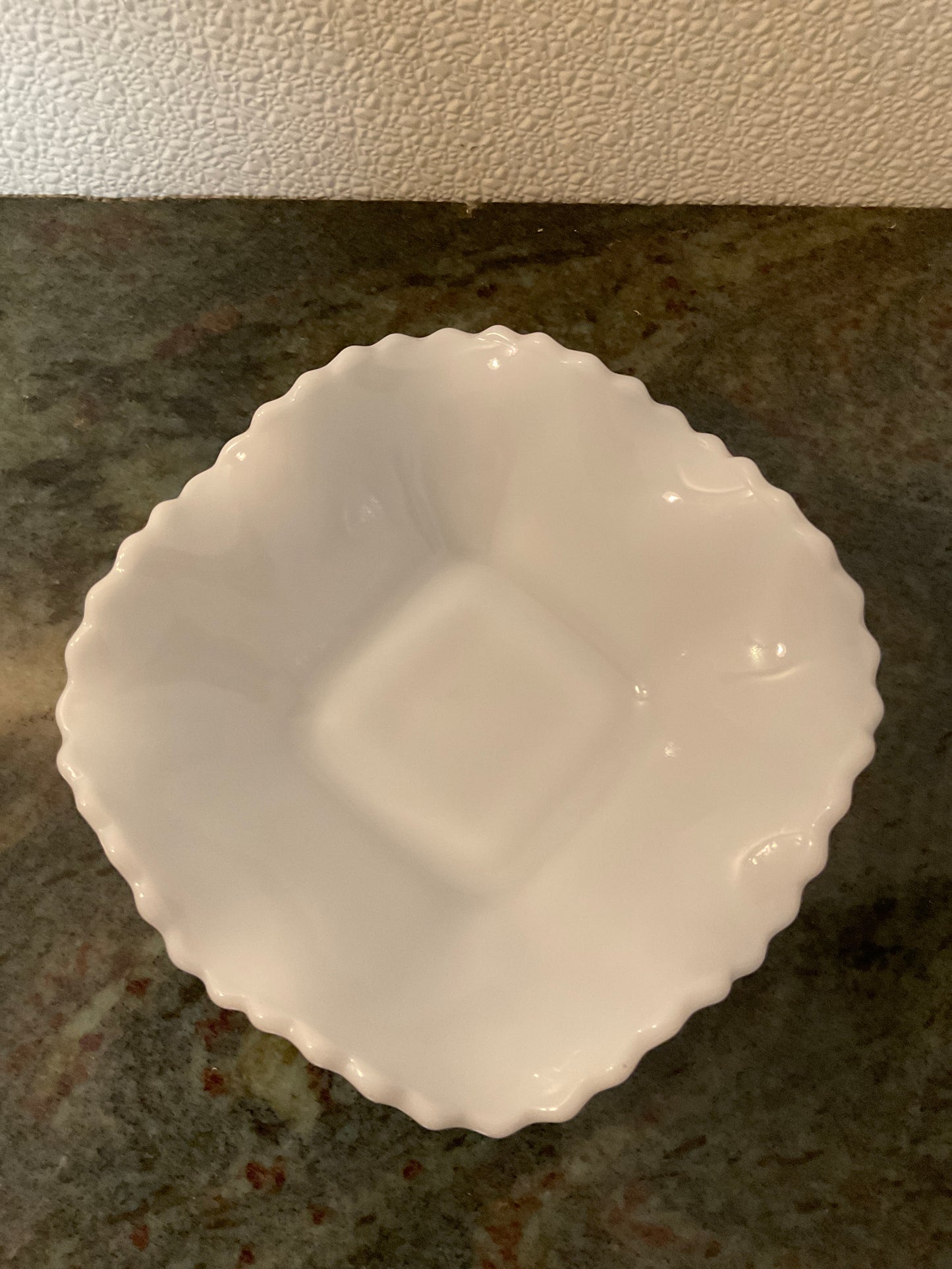 Vintage Smith Milk Glass Dish W/Scalloped Edge 1950’s