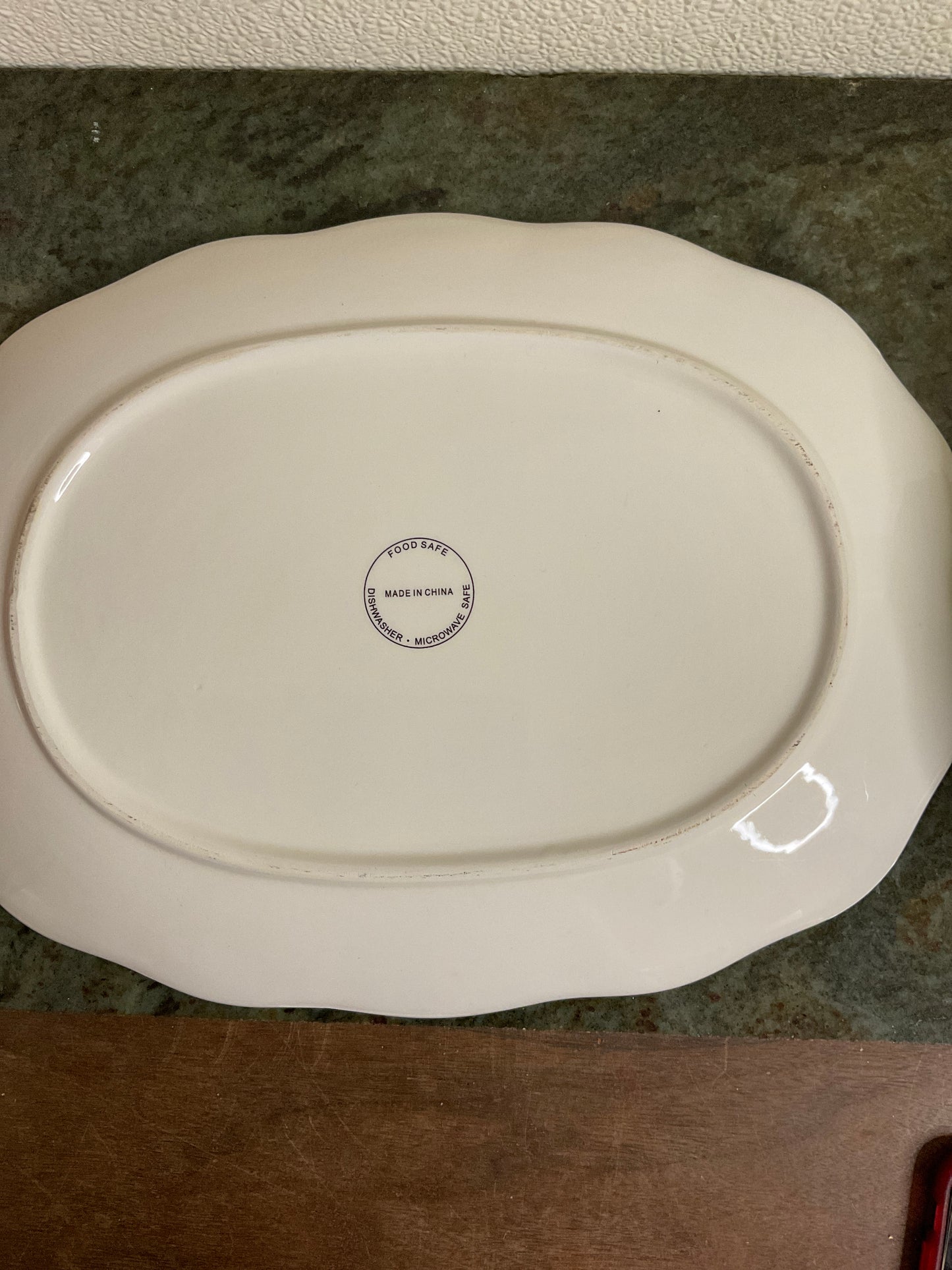 Ceramic Oval Bunnies Platter and 6 Plates