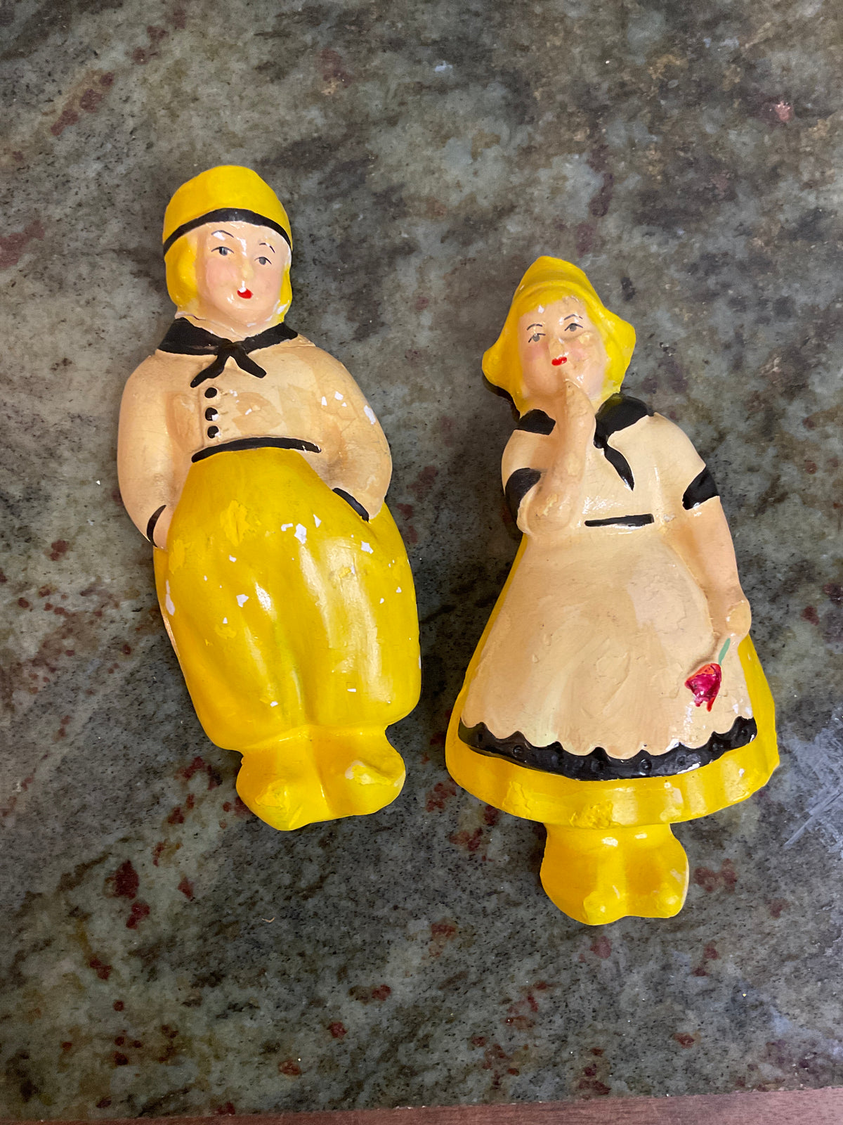 1940’s Chalkware Dutch Couple