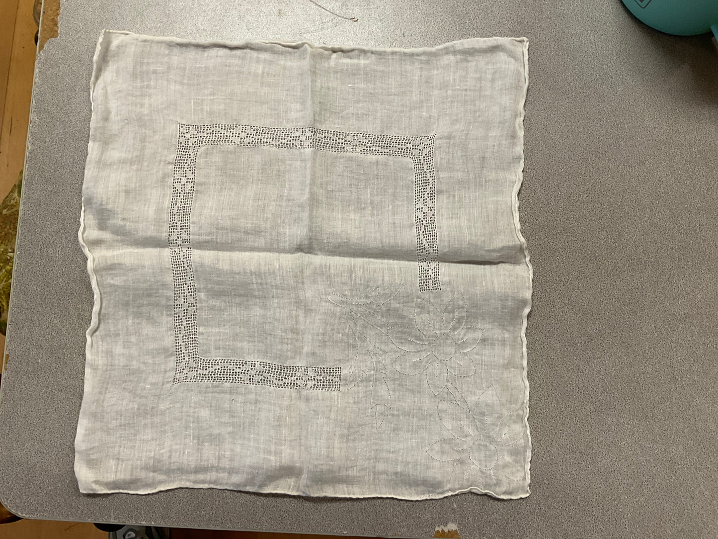 Vtg Embroidered Handkerchief