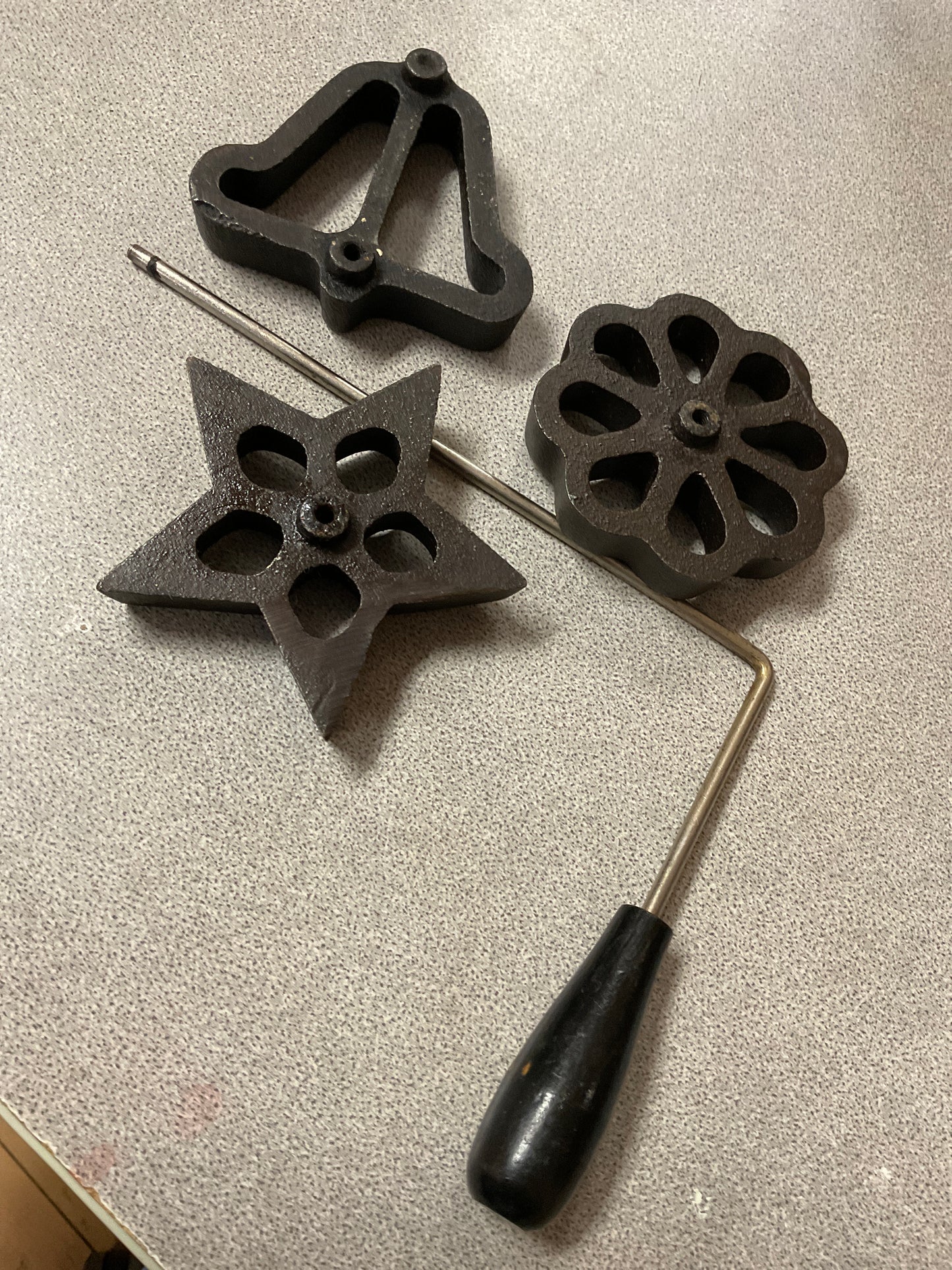 Antique Rosette IRON Mold Set