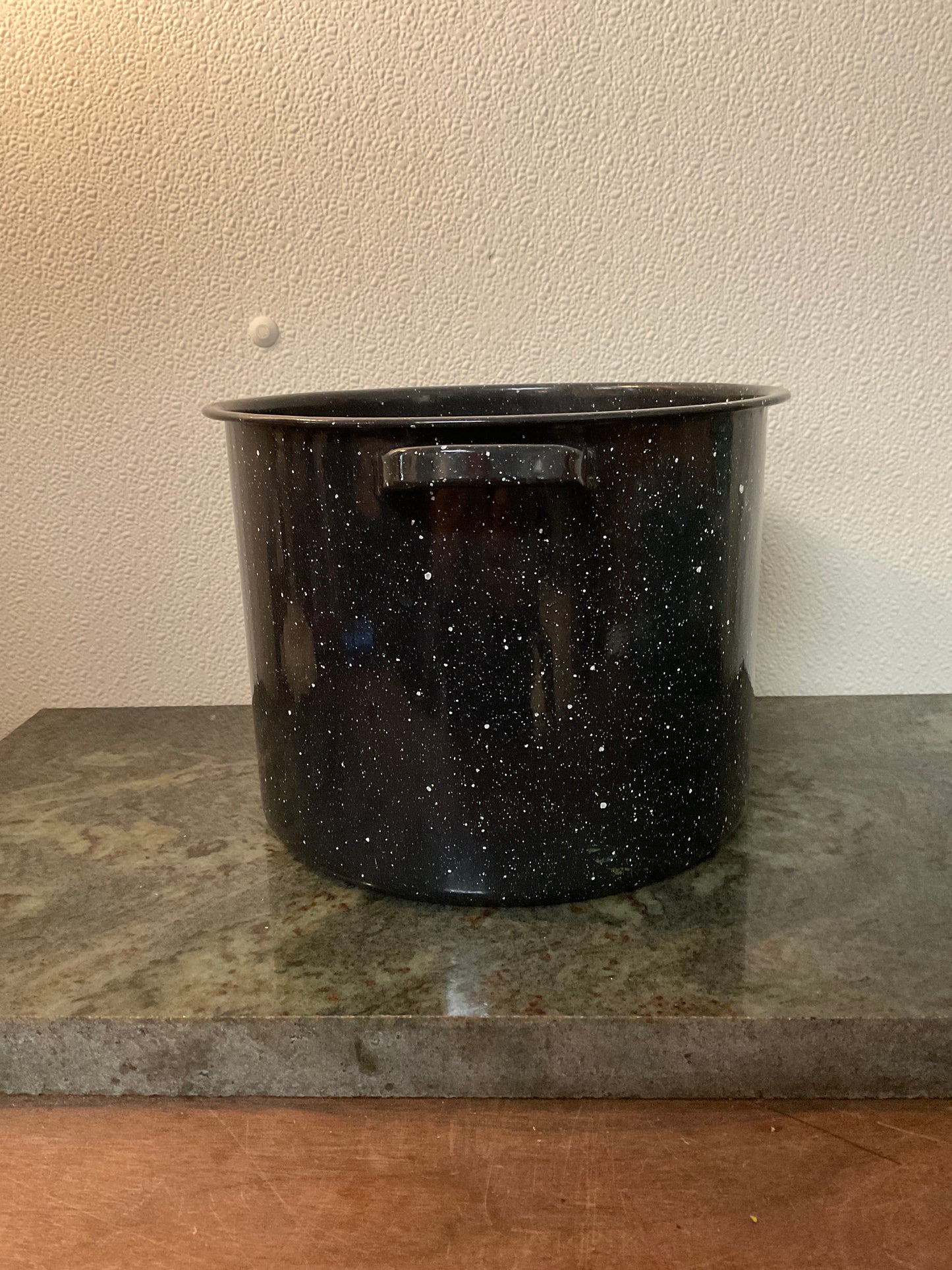 Vintage Graniteware Speckled Stock Pot