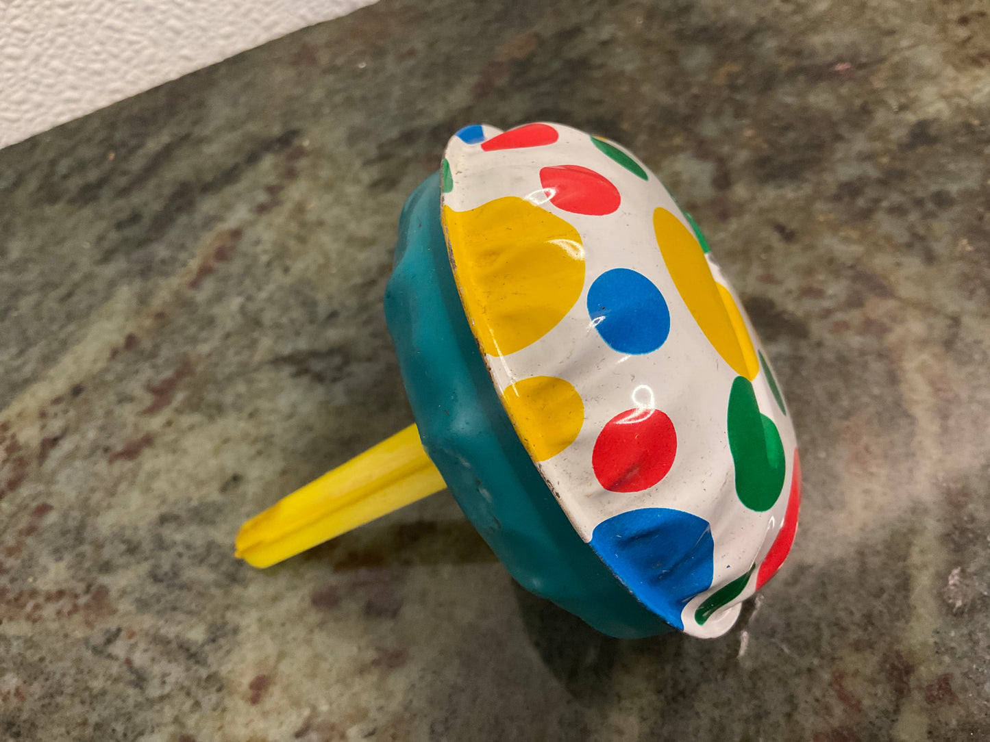 Metal Noise Maker w/Variety of Dots