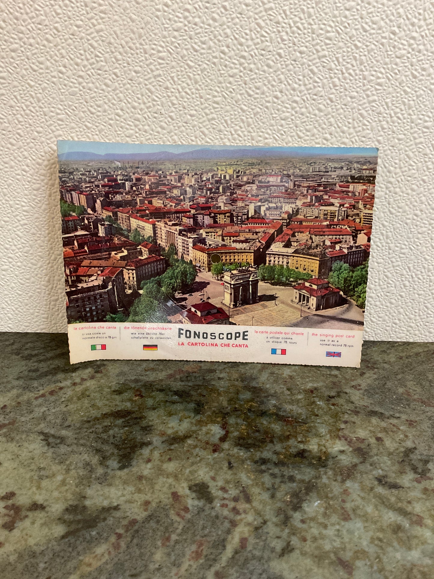 The Singing Post Card “Fonoscope”