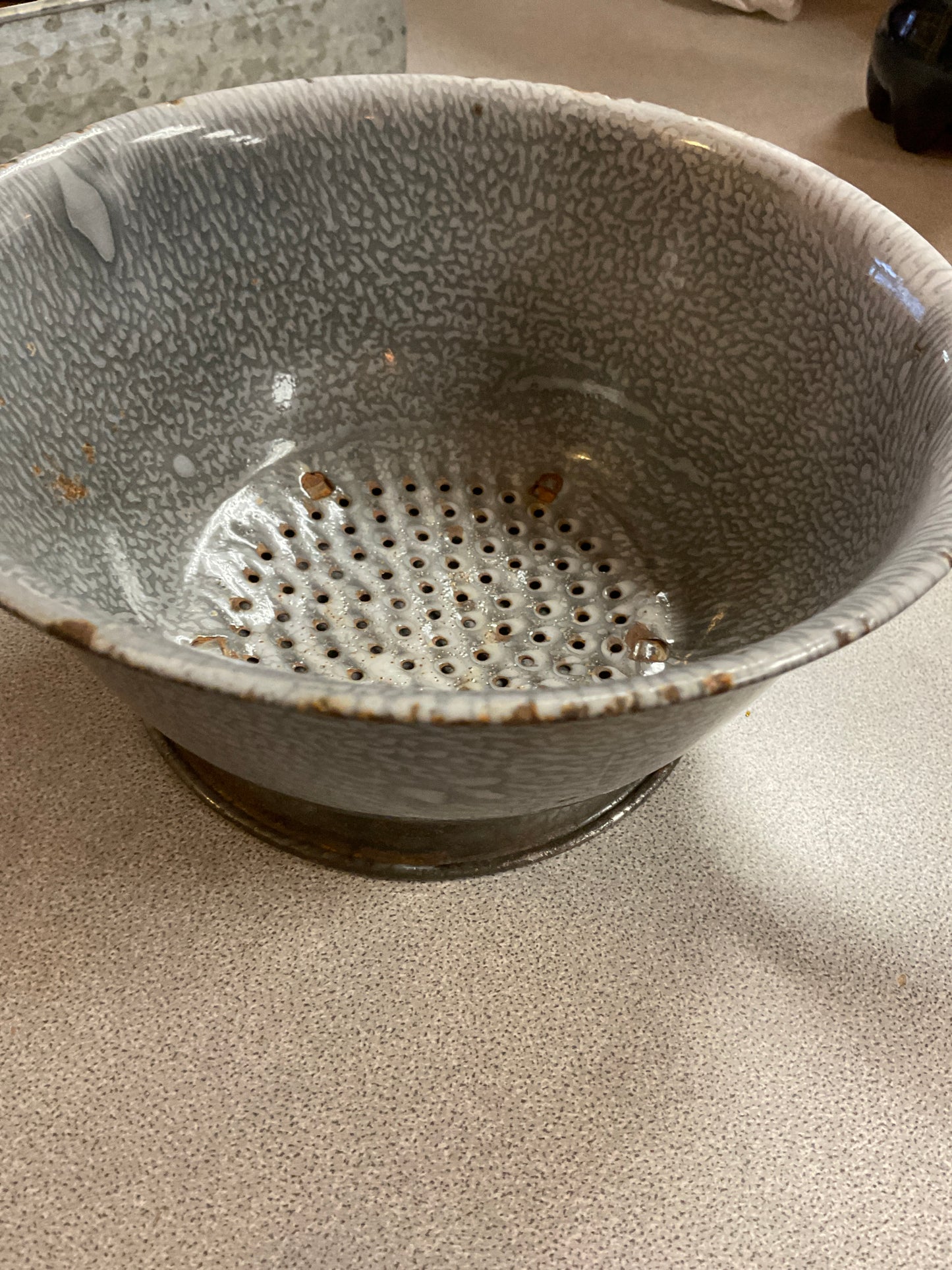 Graniteware Colondar