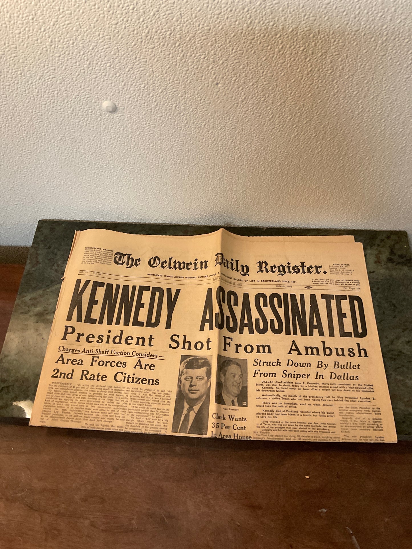 The Oelwein Daily Register November 22 1963 President Kennedy Assassinated