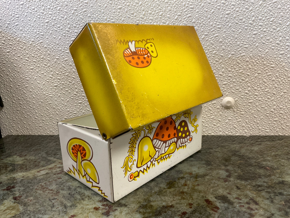 Syndicate Mfg Co 1970’s Metal ‘Merry Mushroom’ Recipe Box