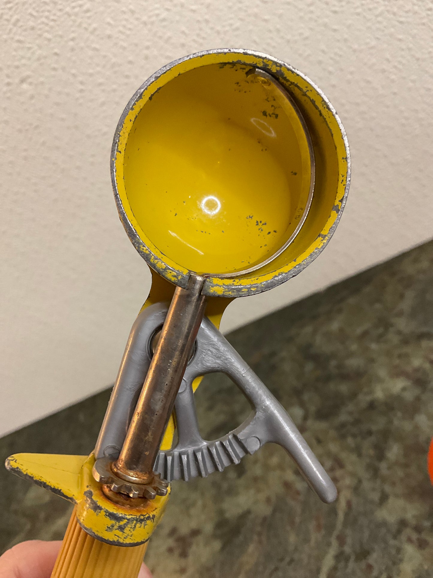 Vintage Bonny Yellow Ice Cream Scoop