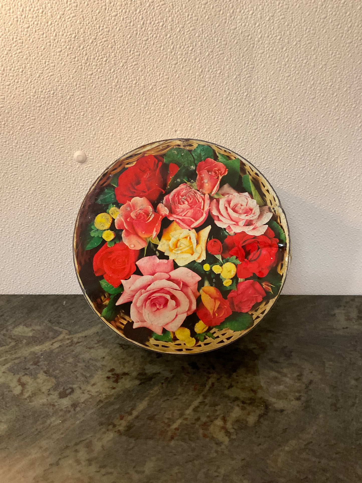 Peek, Frean & Co. LTD. England Biscuit Manufacturer Tin