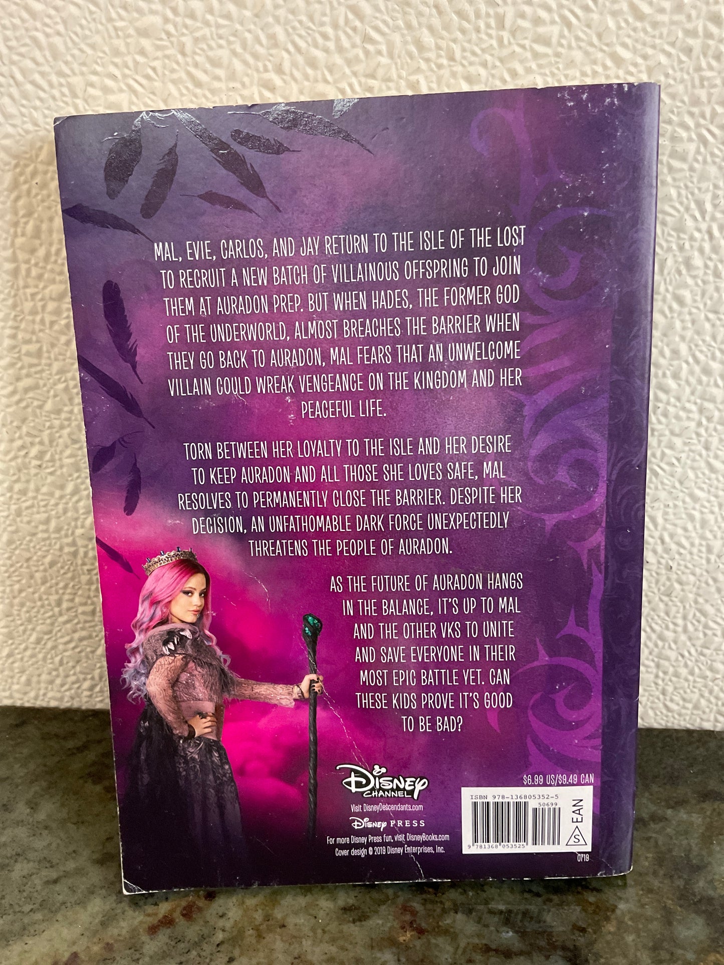 Book Disney Descendants Three
