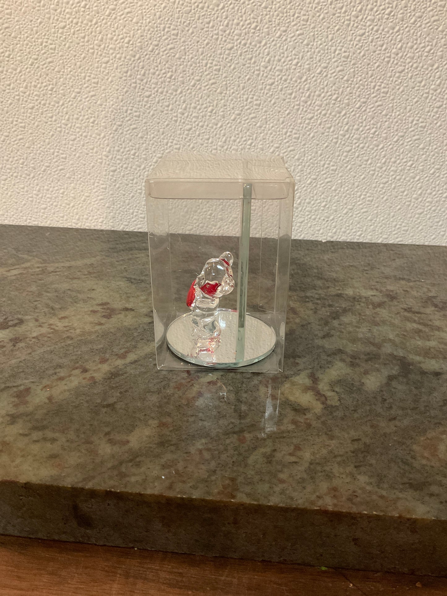 Glass Bear Decor “A Mothers Hug Lasts Long After She Lets Go”