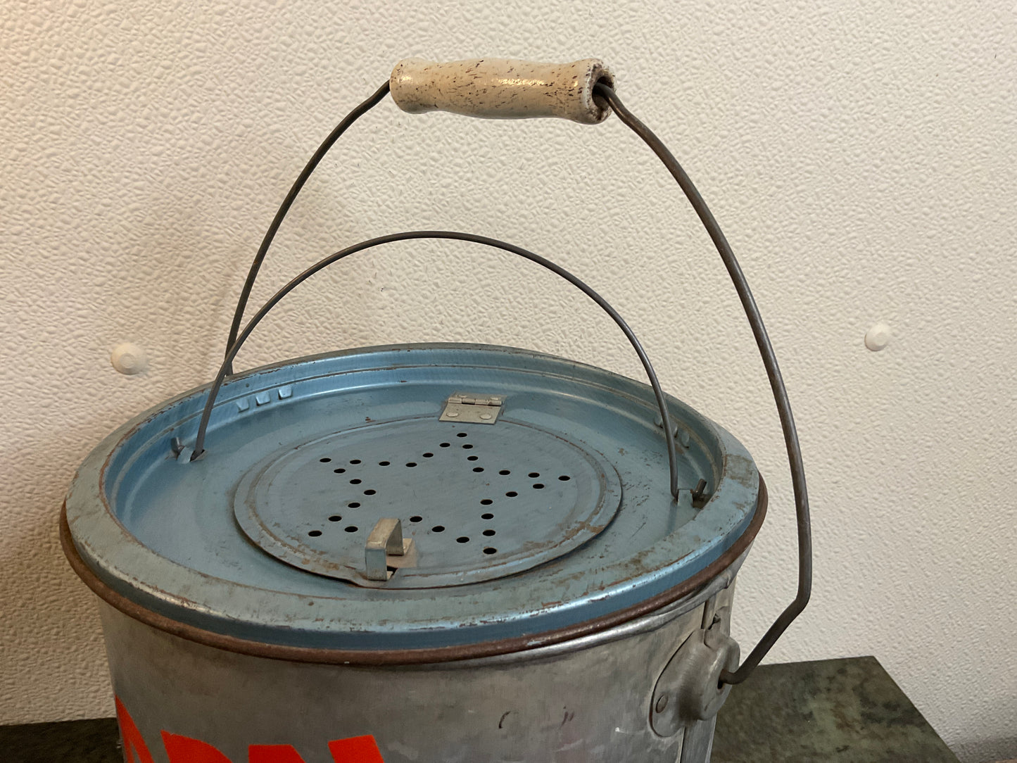 Vtg Old Pal Floating Minnow Bucket #24G10